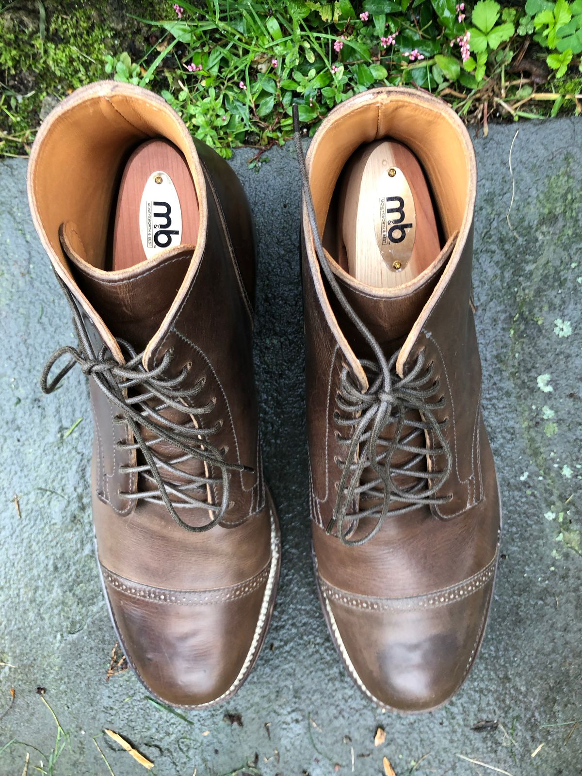 Photo by ELee.HTB.11D on October 1, 2022 of the Viberg Service Boot BCT in Guidi Olive Calf.