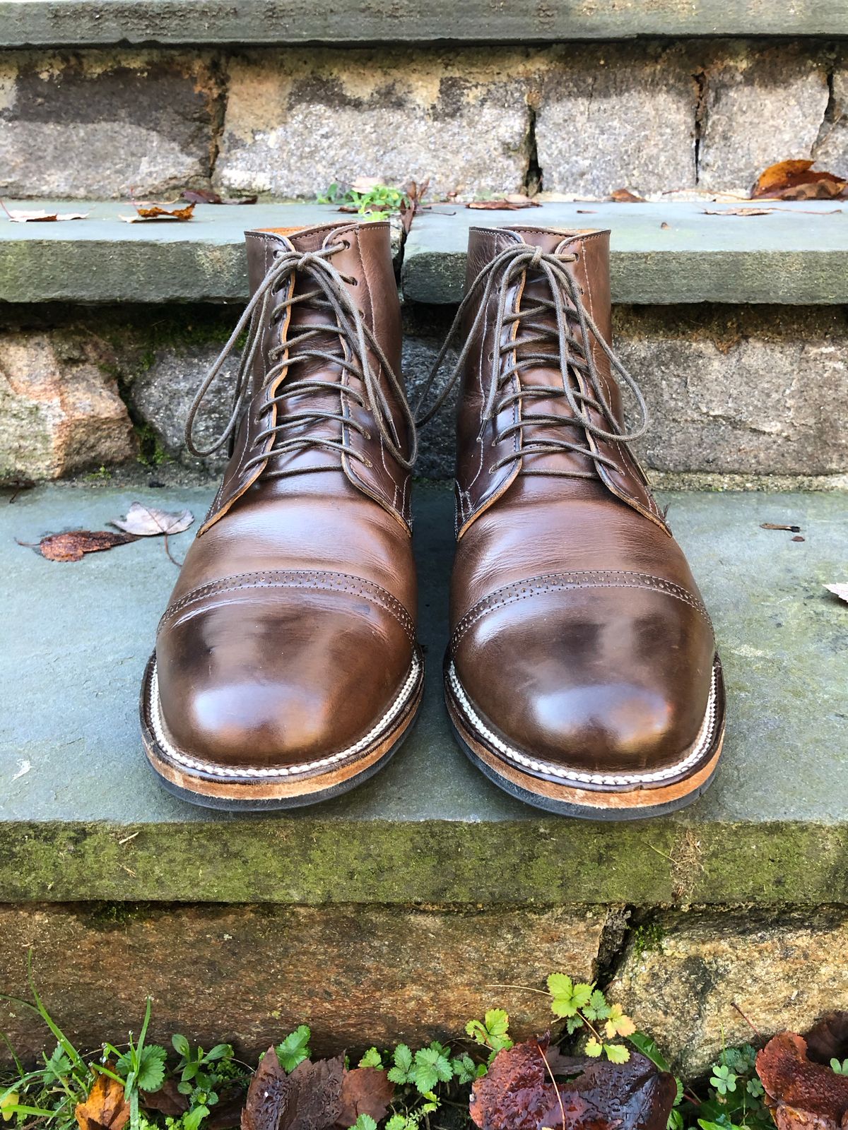 Photo by ELee.HTB.11D on November 2, 2022 of the Viberg Service Boot BCT in Guidi Olive Calf.
