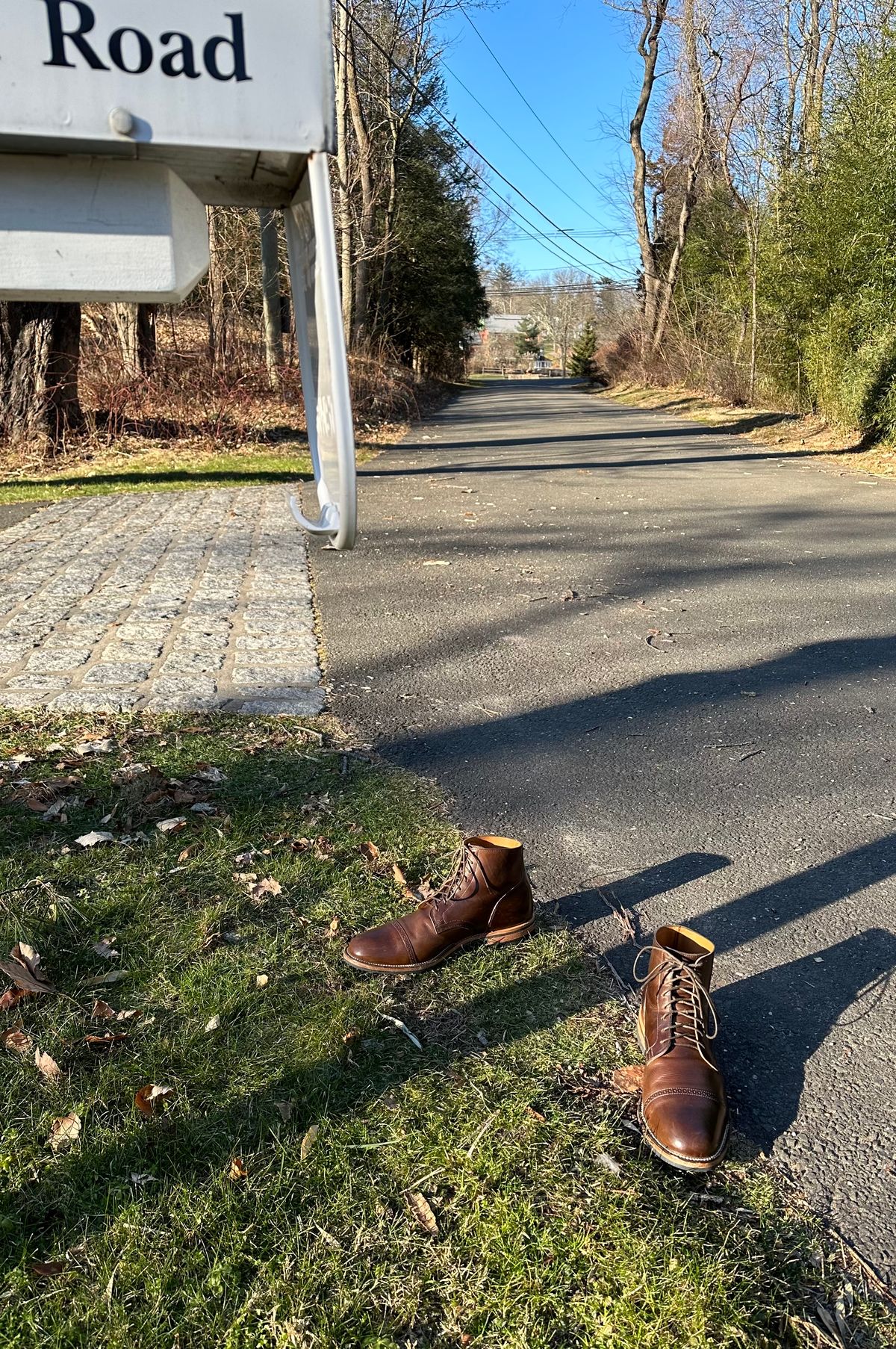 Photo by ELee.HTB.11D on January 1, 2023 of the Viberg Service Boot BCT in Guidi Olive Calf.
