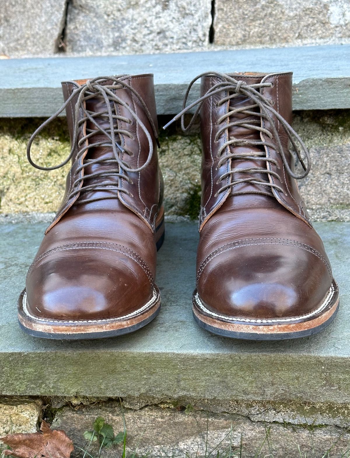 Photo by ELee.HTB.11D on January 1, 2023 of the Viberg Service Boot BCT in Guidi Olive Calf.