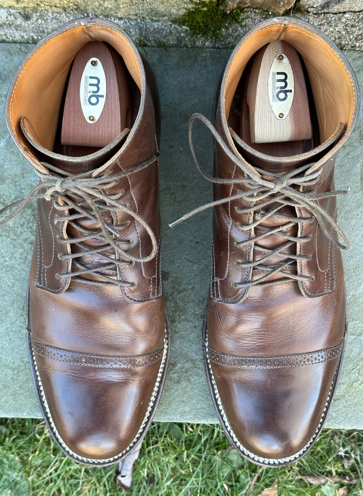 Photo by ELee.HTB.11D on January 1, 2023 of the Viberg Service Boot BCT in Guidi Olive Calf.