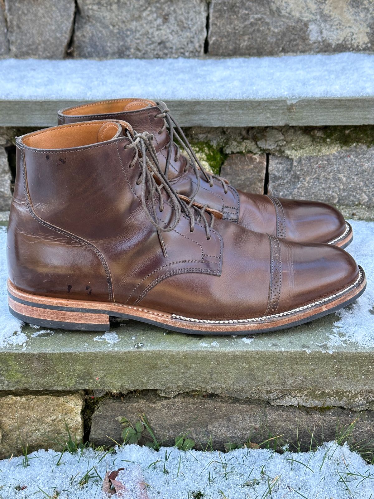 Photo by ELee.HTB.11D on February 1, 2023 of the Viberg Service Boot BCT in Guidi Olive Calf.