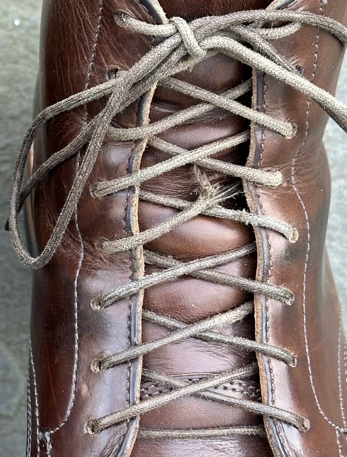 Photo by ELee.HTB.11D on March 1, 2023 of the Viberg Service Boot BCT in Guidi Olive Calf.