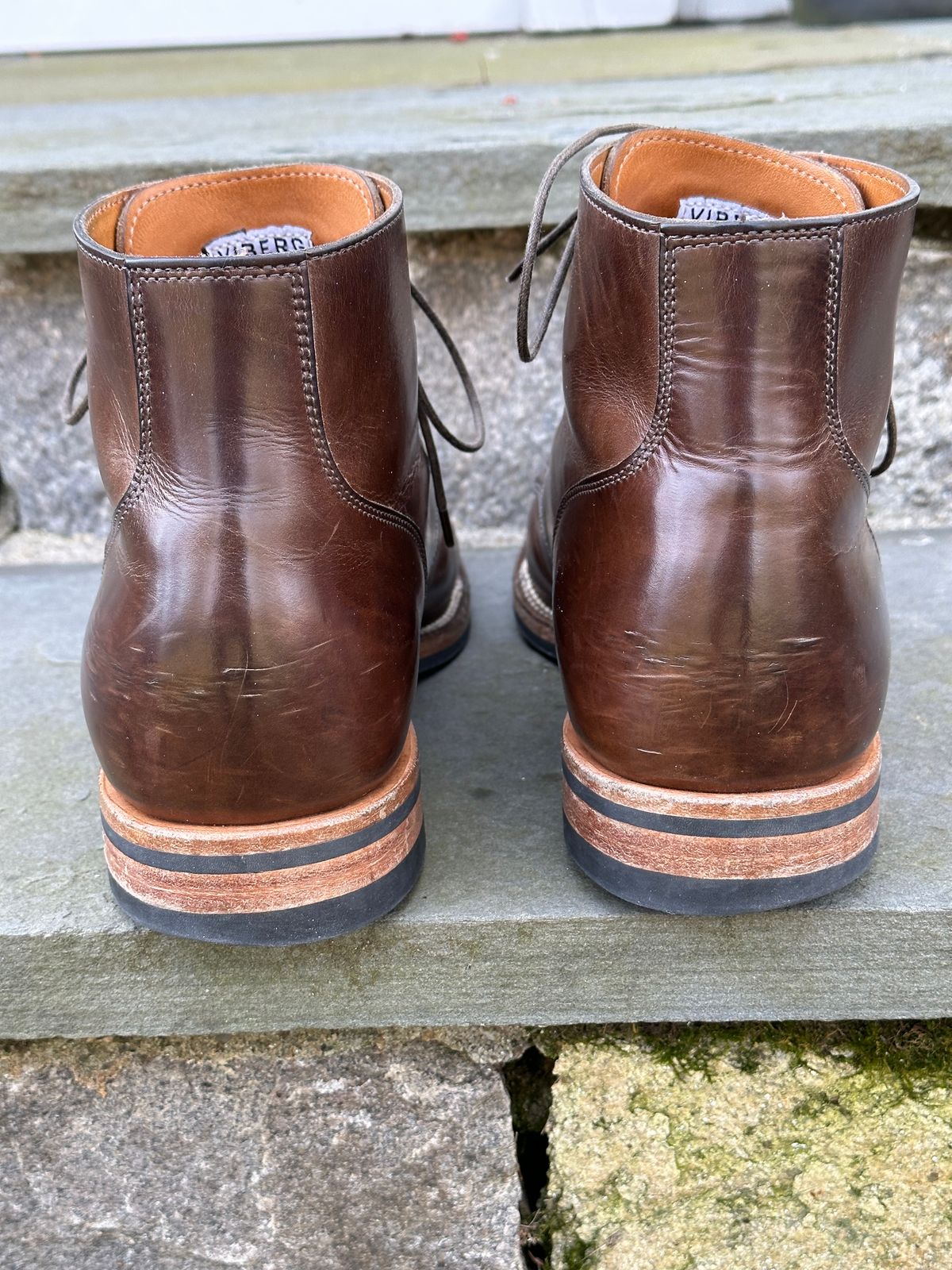 Photo by ELee.HTB.11D on March 1, 2023 of the Viberg Service Boot BCT in Guidi Olive Calf.