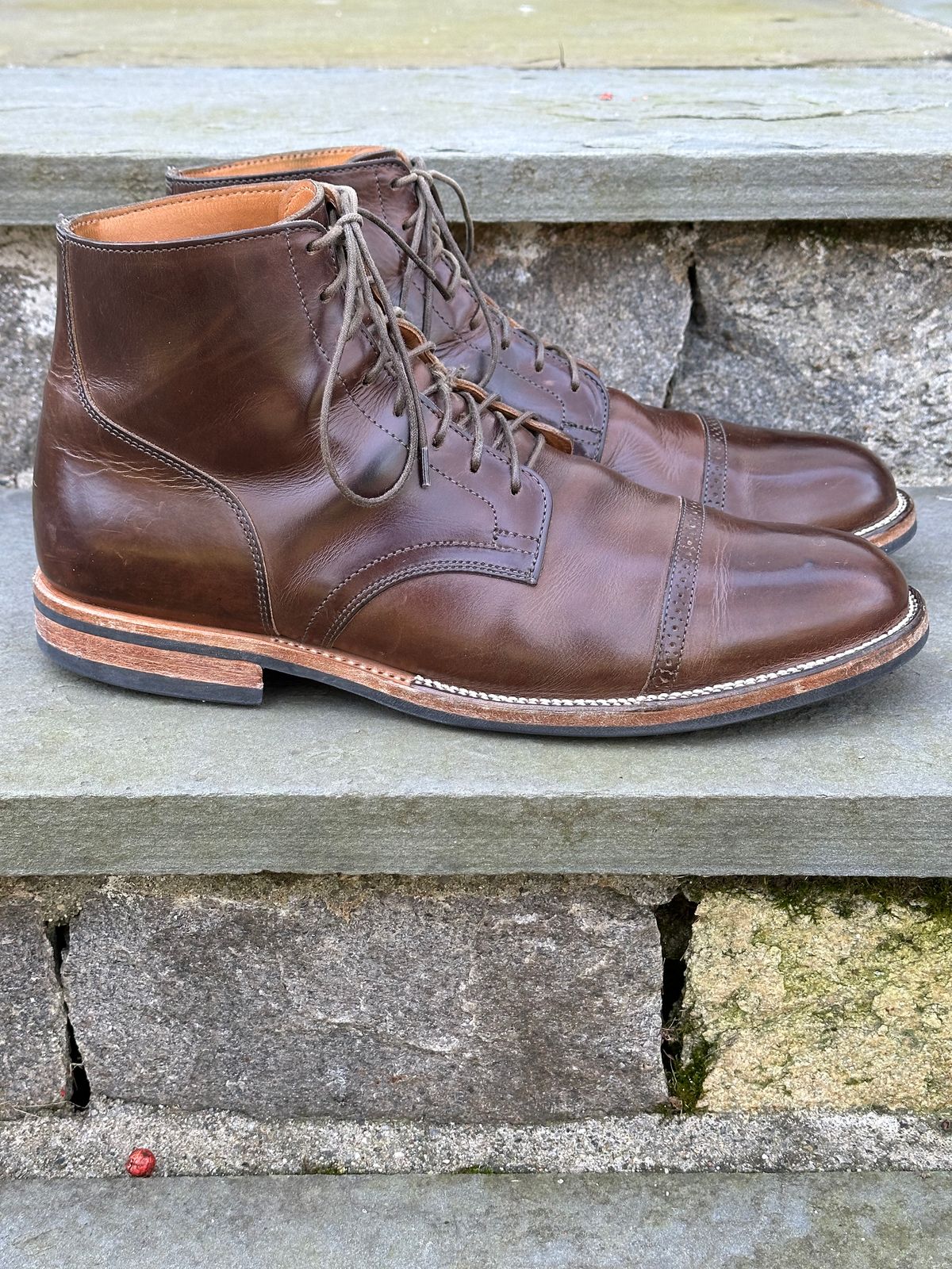 Photo by ELee.HTB.11D on March 1, 2023 of the Viberg Service Boot BCT in Guidi Olive Calf.