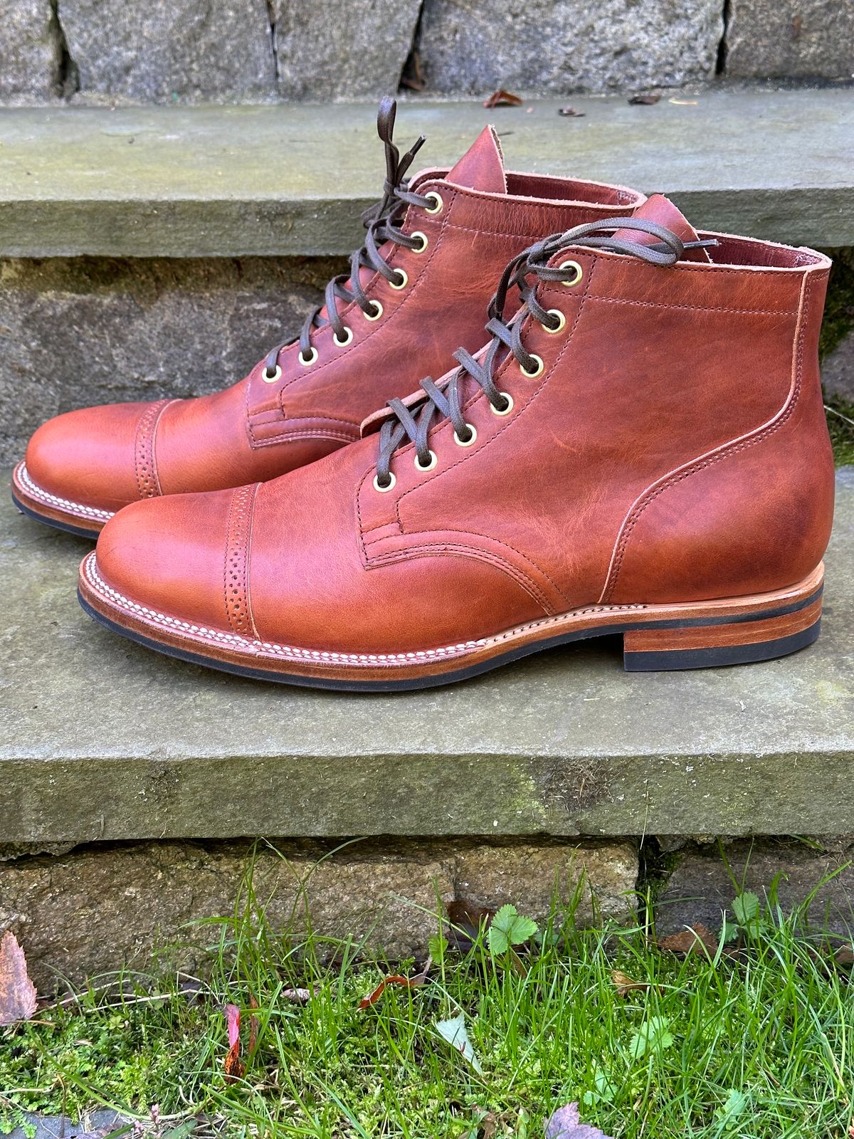 Photo by ELee.HTB.11D on October 9, 2023 of the Viberg Service Boot BCT in Horween Spice Dublin.