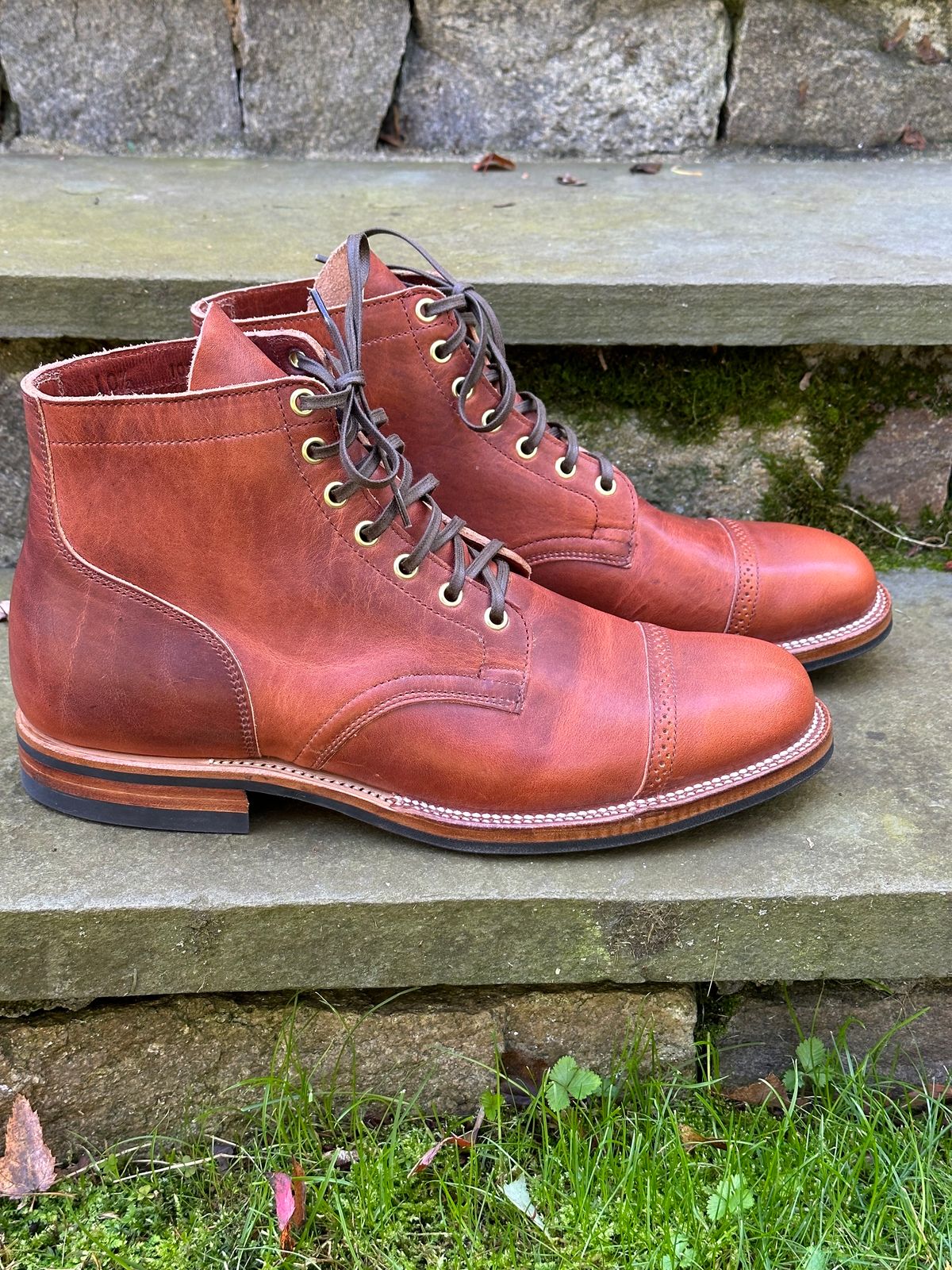 Photo by ELee.HTB.11D on October 9, 2023 of the Viberg Service Boot BCT in Horween Spice Dublin.
