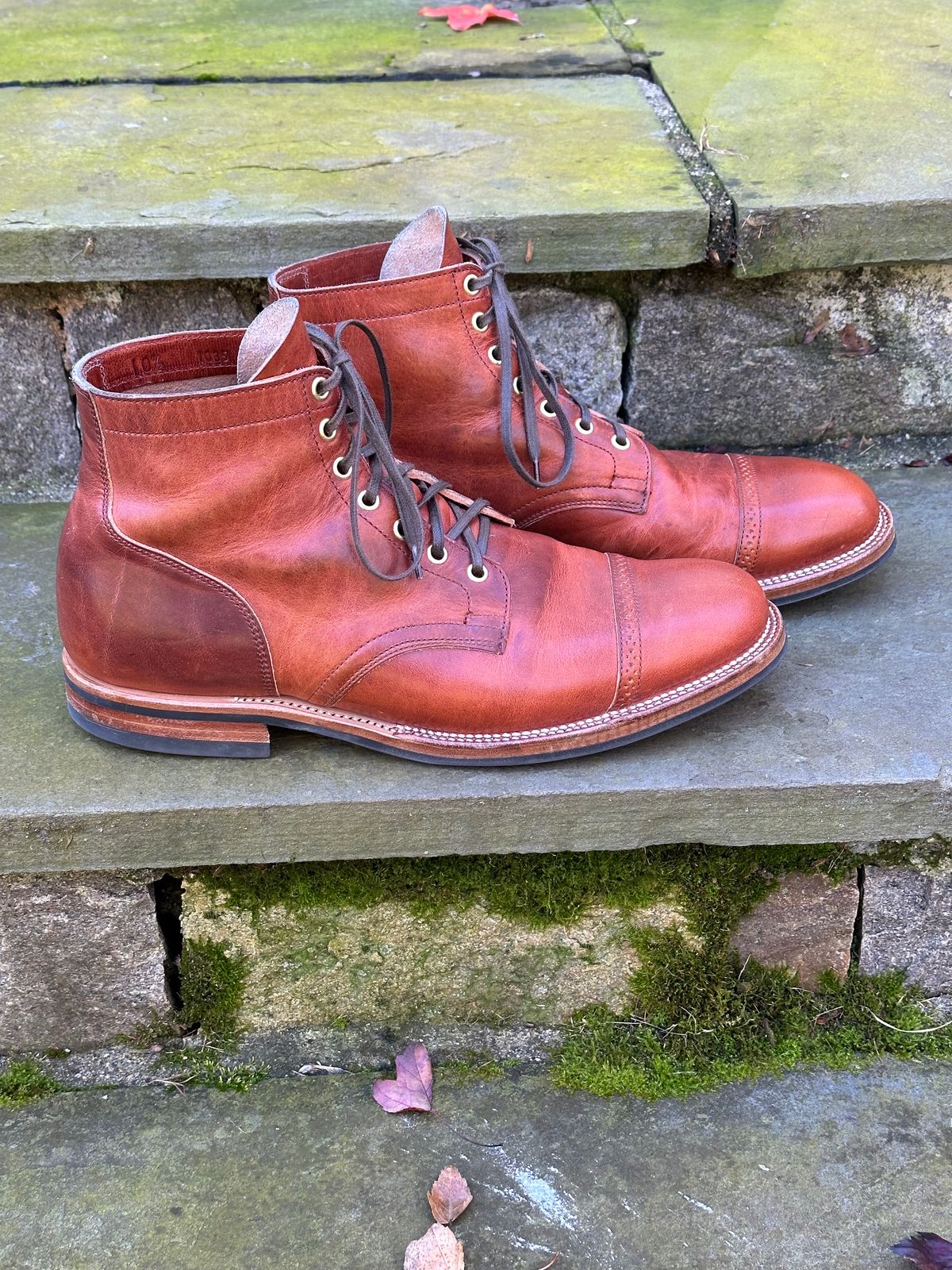 Photo by ELee.HTB.11D on November 3, 2023 of the Viberg Service Boot BCT in Horween Spice Dublin.