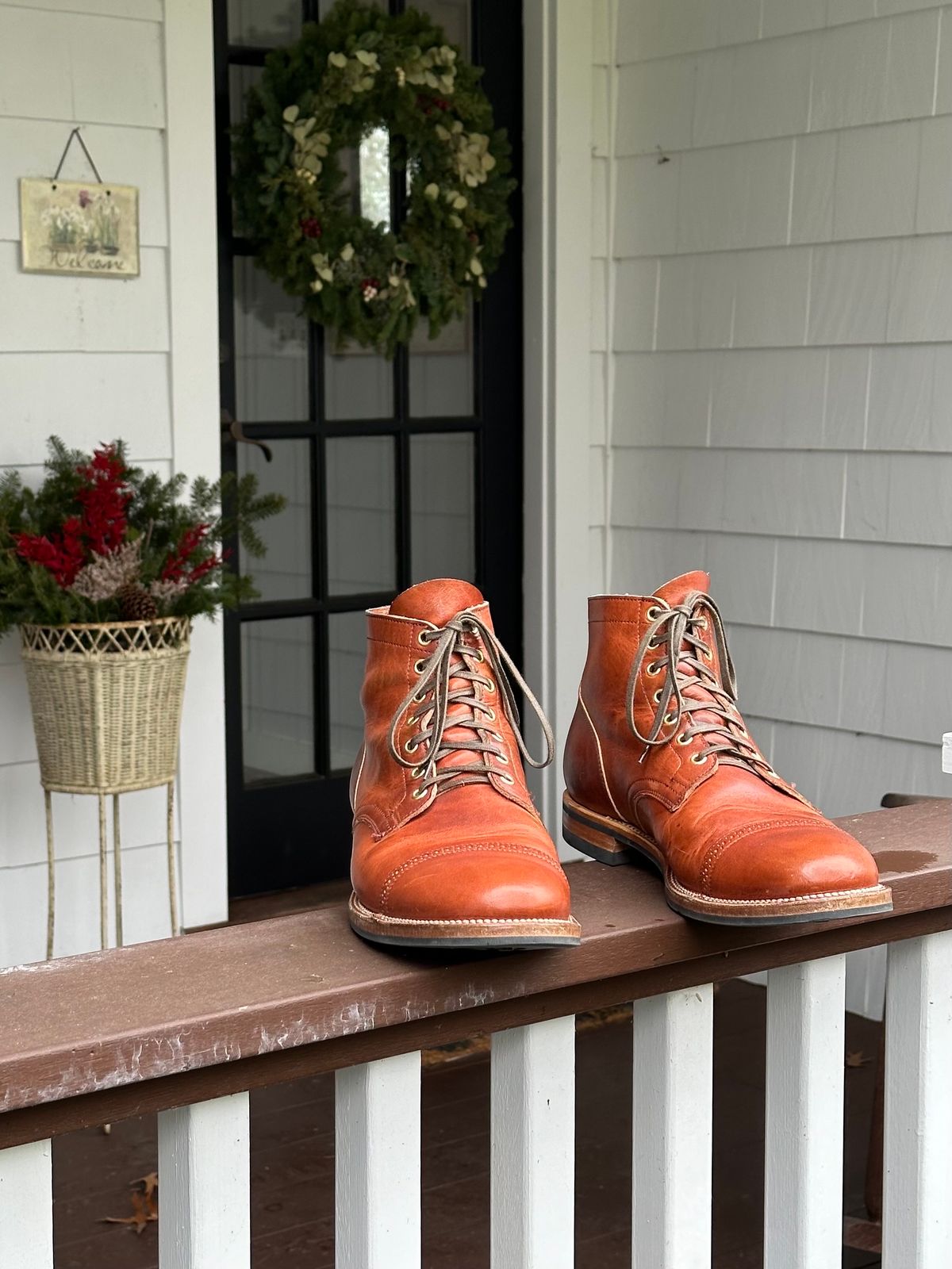 Photo by ELee.HTB.11D on December 2, 2023 of the Viberg Service Boot BCT in Horween Spice Dublin.