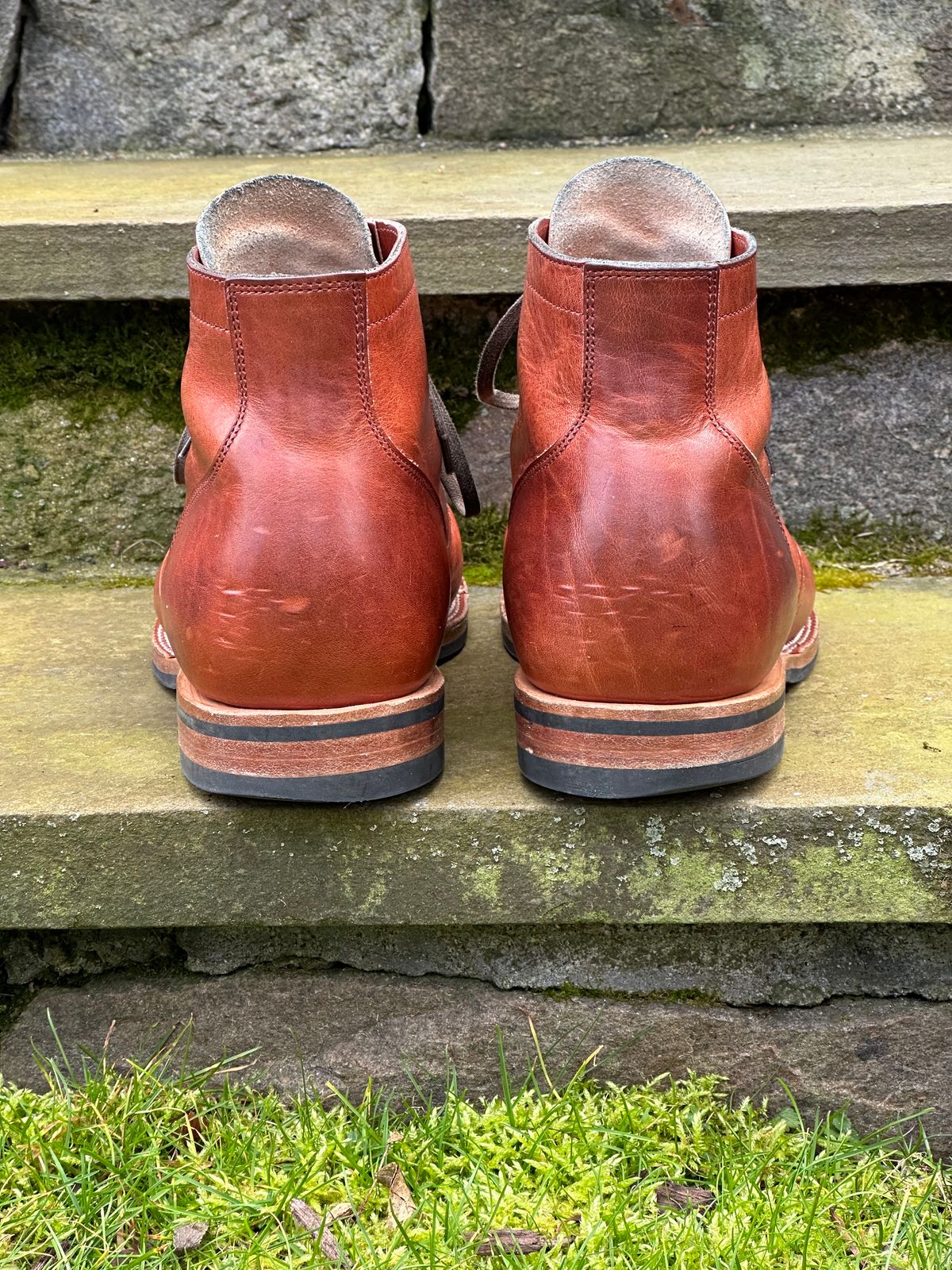 Photo by ELee.HTB.11D on January 1, 2024 of the Viberg Service Boot BCT in Horween Spice Dublin.