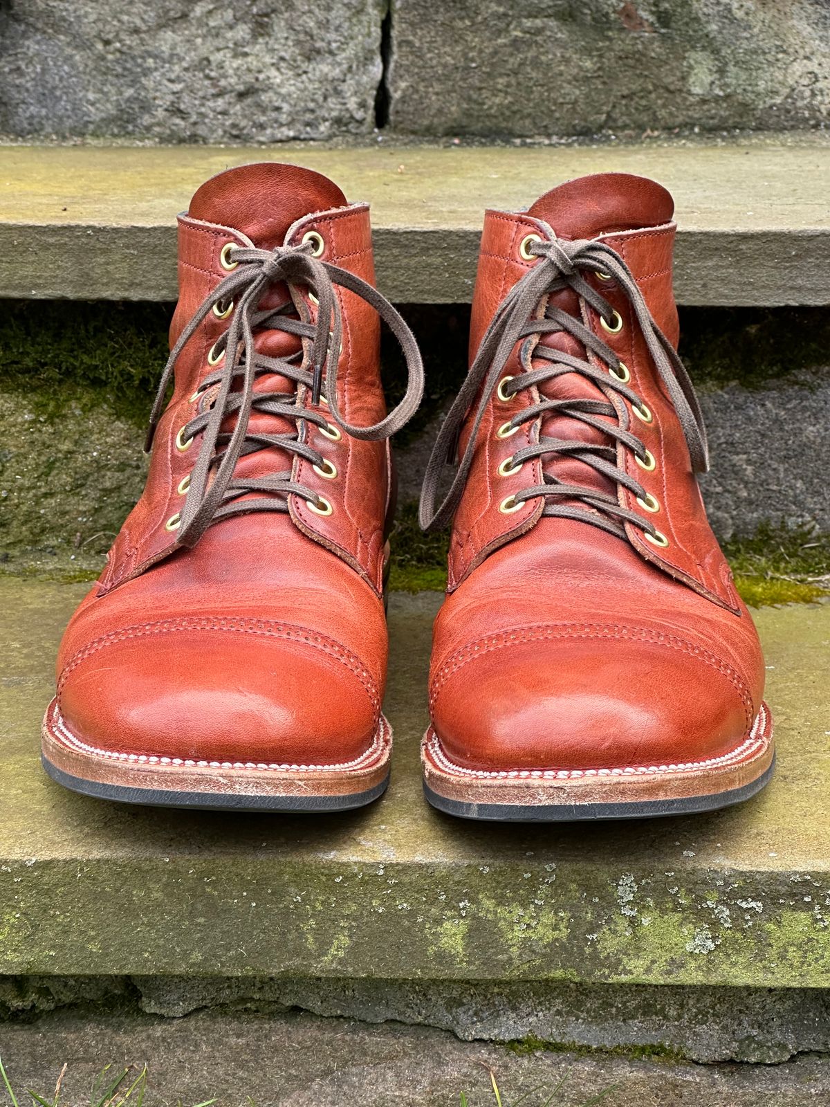 Photo by ELee.HTB.11D on January 1, 2024 of the Viberg Service Boot BCT in Horween Spice Dublin.