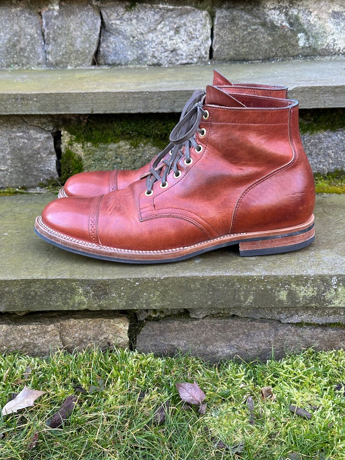 Photo by ELee.HTB.11D on February 3, 2024 of the Viberg Service Boot BCT in Horween Spice Dublin.