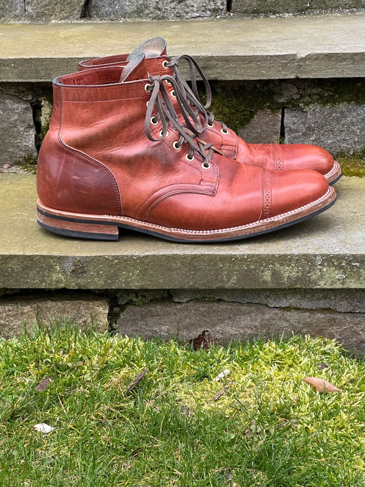 Photo by ELee.HTB.11D on April 1, 2024 of the Viberg Service Boot BCT in Horween Spice Dublin.