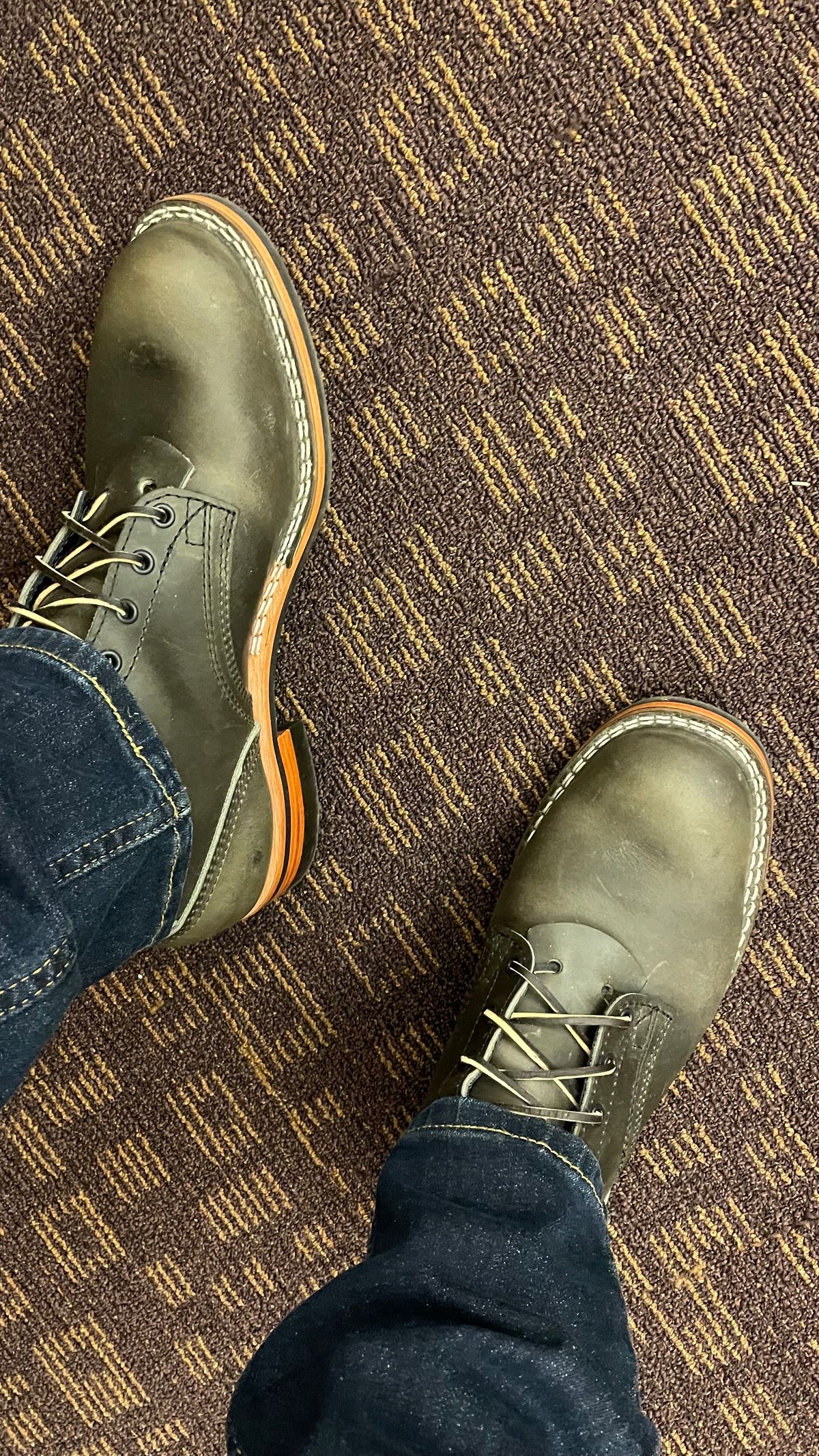 Photo by jayson_da_ruler on October 2, 2023 of the Nicks Falcon in Horween Charcoal Cypress.