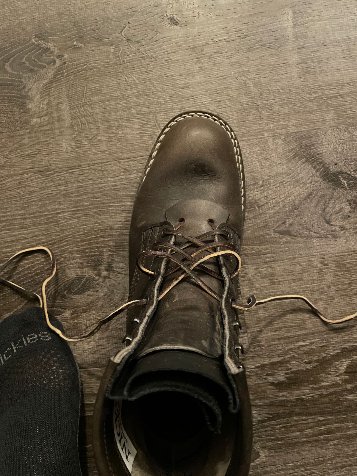 Photo by jayson_da_ruler on October 12, 2023 of the Nicks Falcon in Horween Charcoal Cypress.