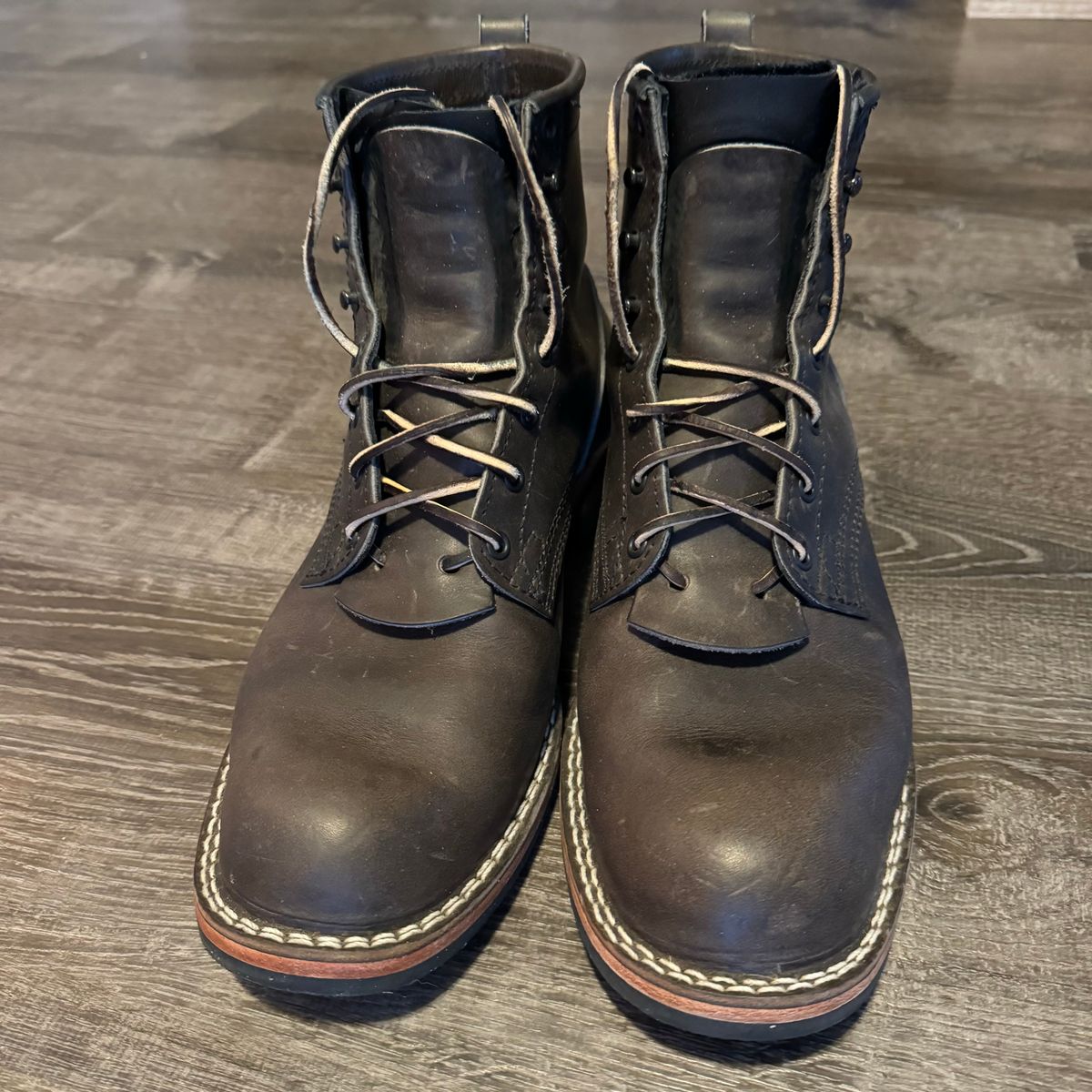 Photo by jayson_da_ruler on December 1, 2023 of the Nicks Falcon in Horween Charcoal Cypress.