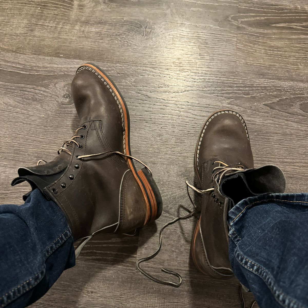 Photo by jayson_da_ruler on January 4, 2024 of the Nicks Falcon in Horween Charcoal Cypress.