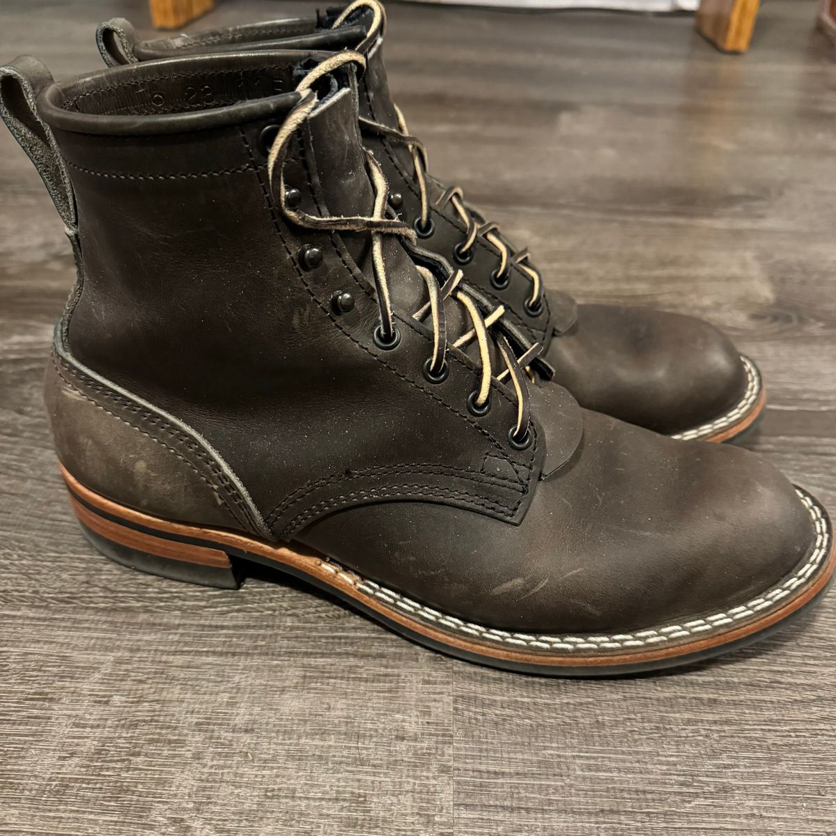 Photo by jayson_da_ruler on January 4, 2024 of the Nicks Falcon in Horween Charcoal Cypress.