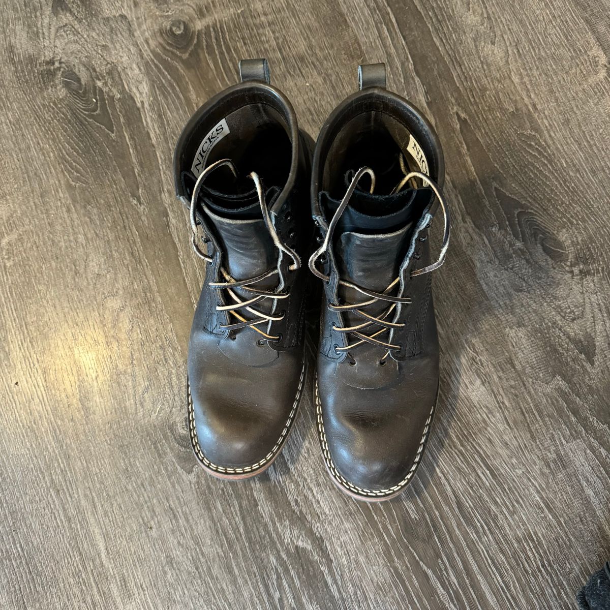 Photo by jayson_da_ruler on February 4, 2024 of the Nicks Falcon in Horween Charcoal Cypress.