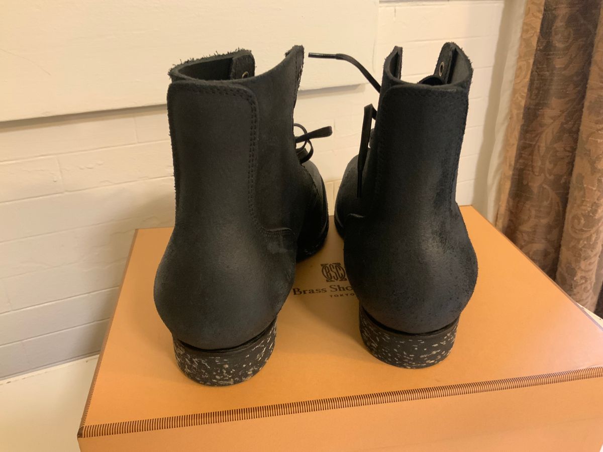 Photo by cozzie on November 1, 2024 of the Clinch Yeager Boots in Gustave Roughout Wax Pressed Black.