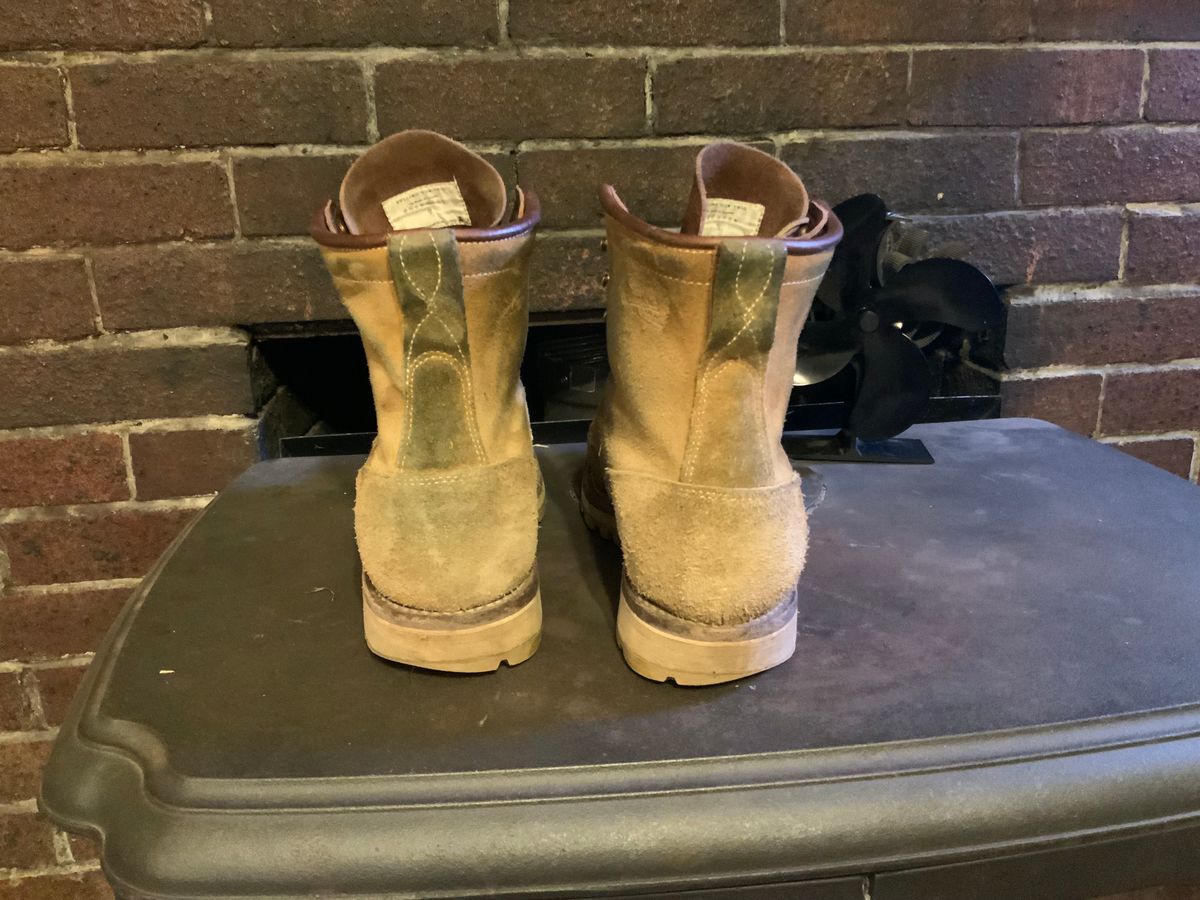 Photo by cozzie on March 6, 2024 of the Rolling Dub Trio Forester II Boot in Nakamura Sennosuke Shoten Dark Beige Suede.