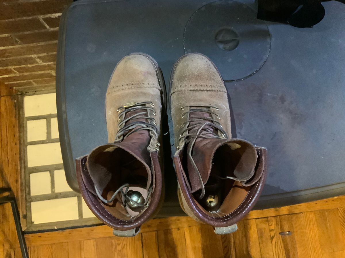 Photo by cozzie on March 6, 2024 of the Rolling Dub Trio Forester II Boot in Nakamura Sennosuke Shoten Dark Beige Suede.