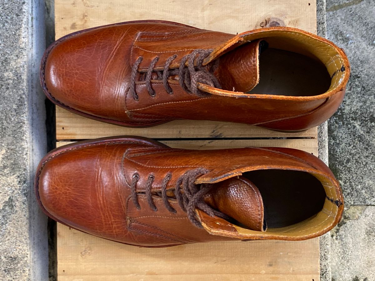 Photo by Chickenman on October 2, 2022 of the Anastazi Service Boot in Whiskey Veg-Tanned Calfskin.