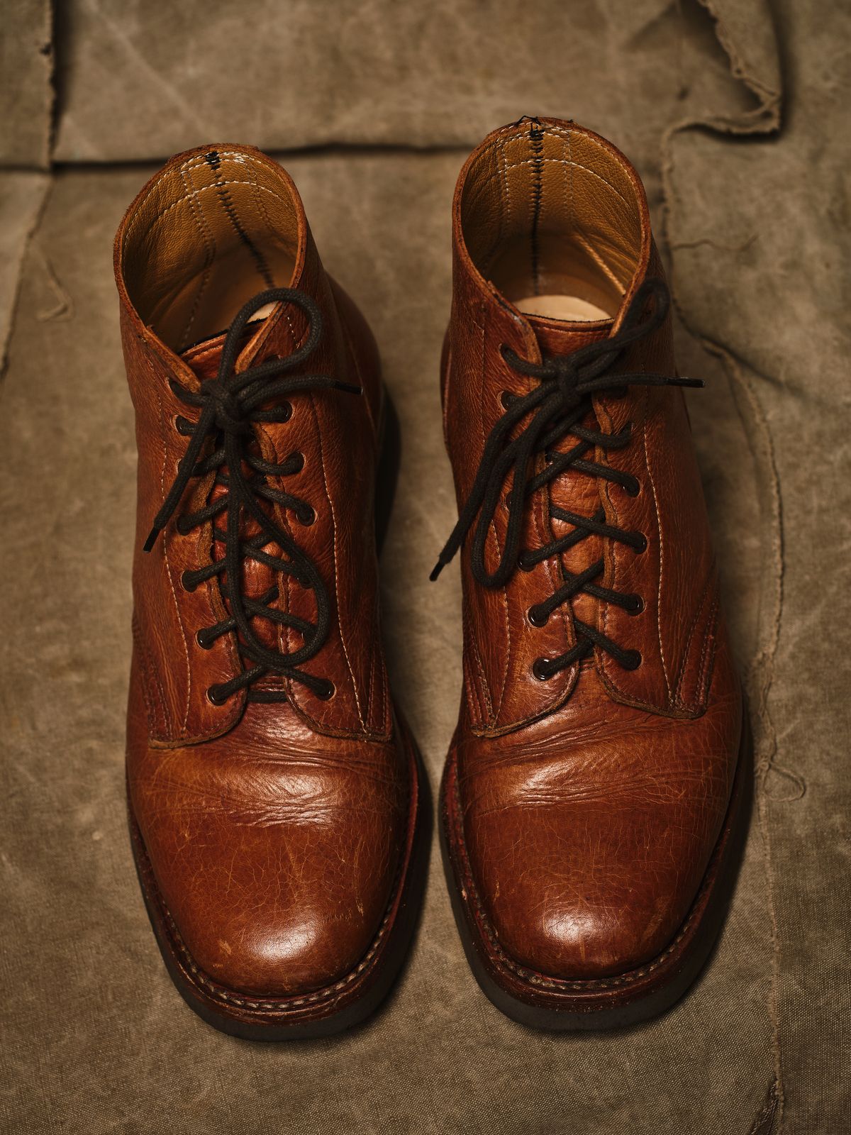 Photo by Chickenman on November 4, 2022 of the Anastazi Service Boot in Whiskey Veg-Tanned Calfskin.