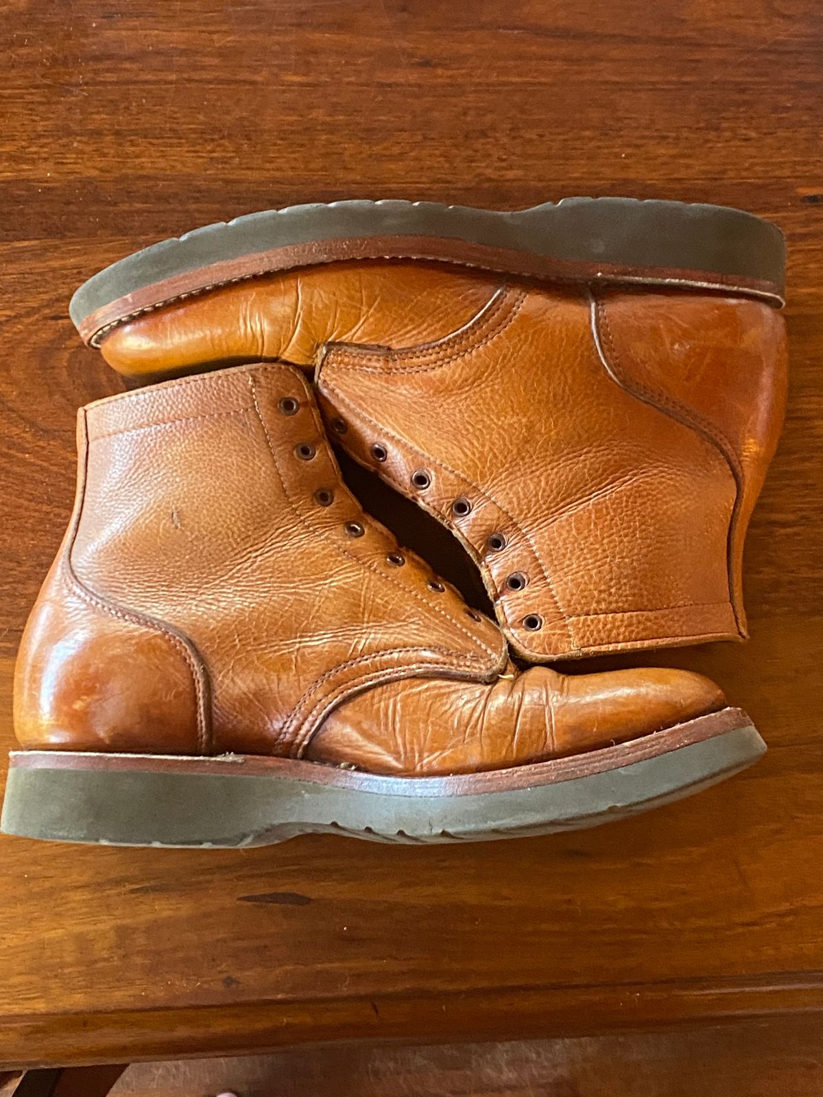 Photo by Chickenman on December 5, 2022 of the Anastazi Service Boot in Whiskey Veg-Tanned Calfskin.