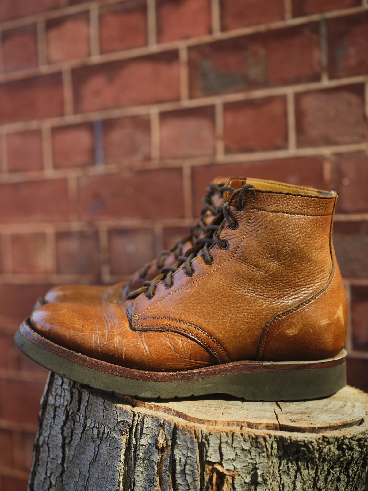 Photo by Chickenman on February 1, 2023 of the Anastazi Service Boot in Whiskey Veg-Tanned Calfskin.