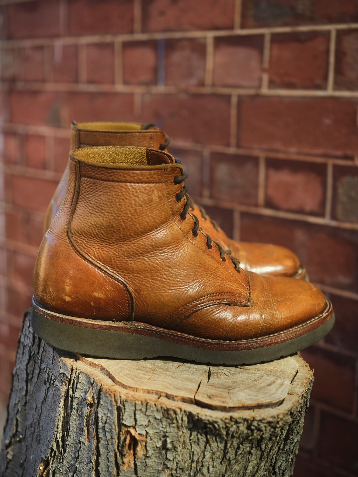 Photo by Chickenman on February 1, 2023 of the Anastazi Service Boot in Whiskey Veg-Tanned Calfskin.