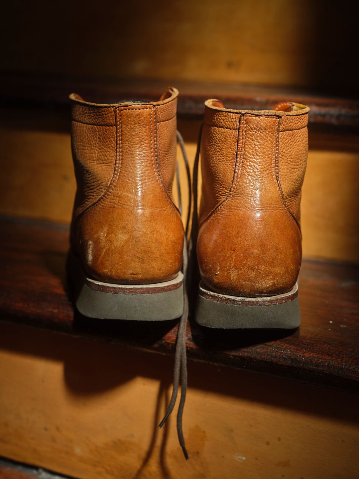 Photo by Chickenman on March 4, 2023 of the Anastazi Service Boot in Whiskey Veg-Tanned Calfskin.