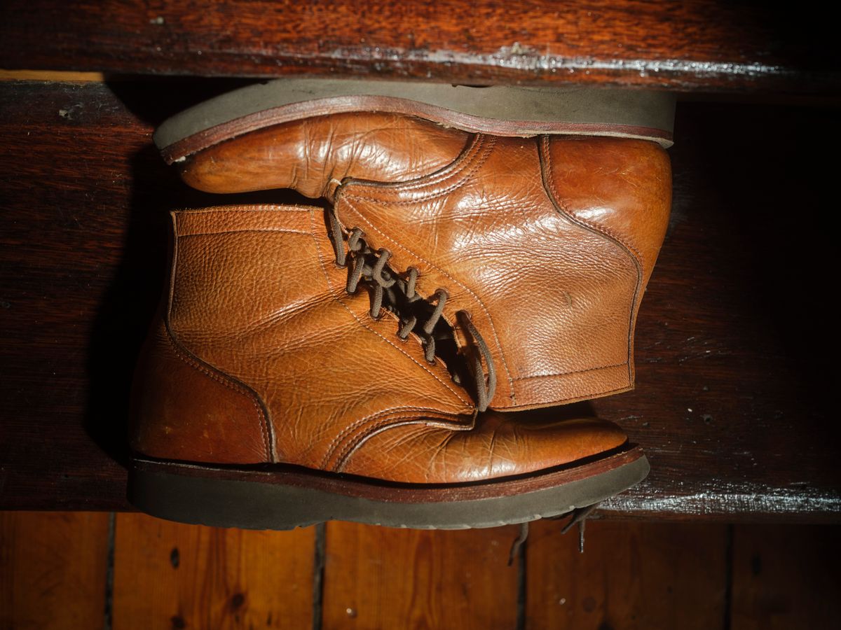 Photo by Chickenman on March 4, 2023 of the Anastazi Service Boot in Whiskey Veg-Tanned Calfskin.