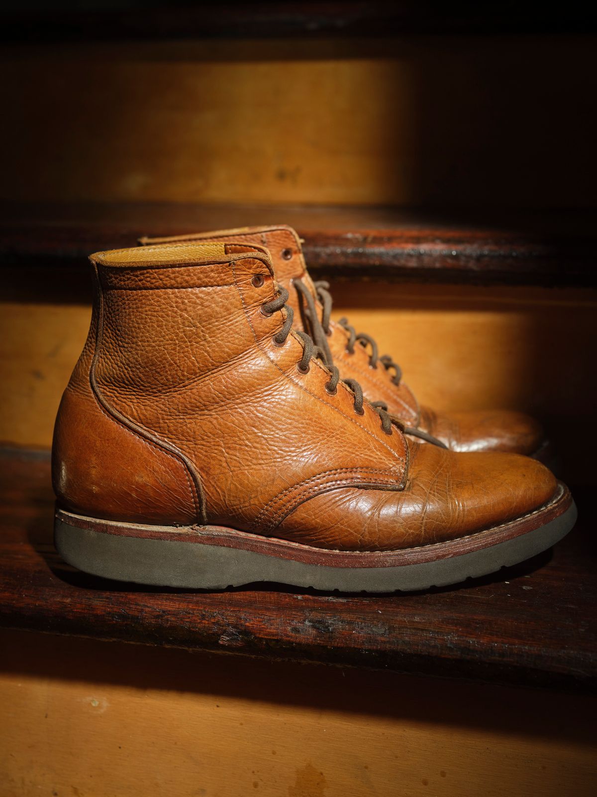 Photo by Chickenman on March 4, 2023 of the Anastazi Service Boot in Whiskey Veg-Tanned Calfskin.