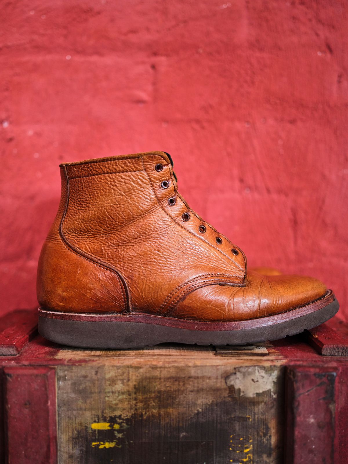 Photo by Chickenman on April 3, 2023 of the Anastazi Service Boot in Whiskey Veg-Tanned Calfskin.