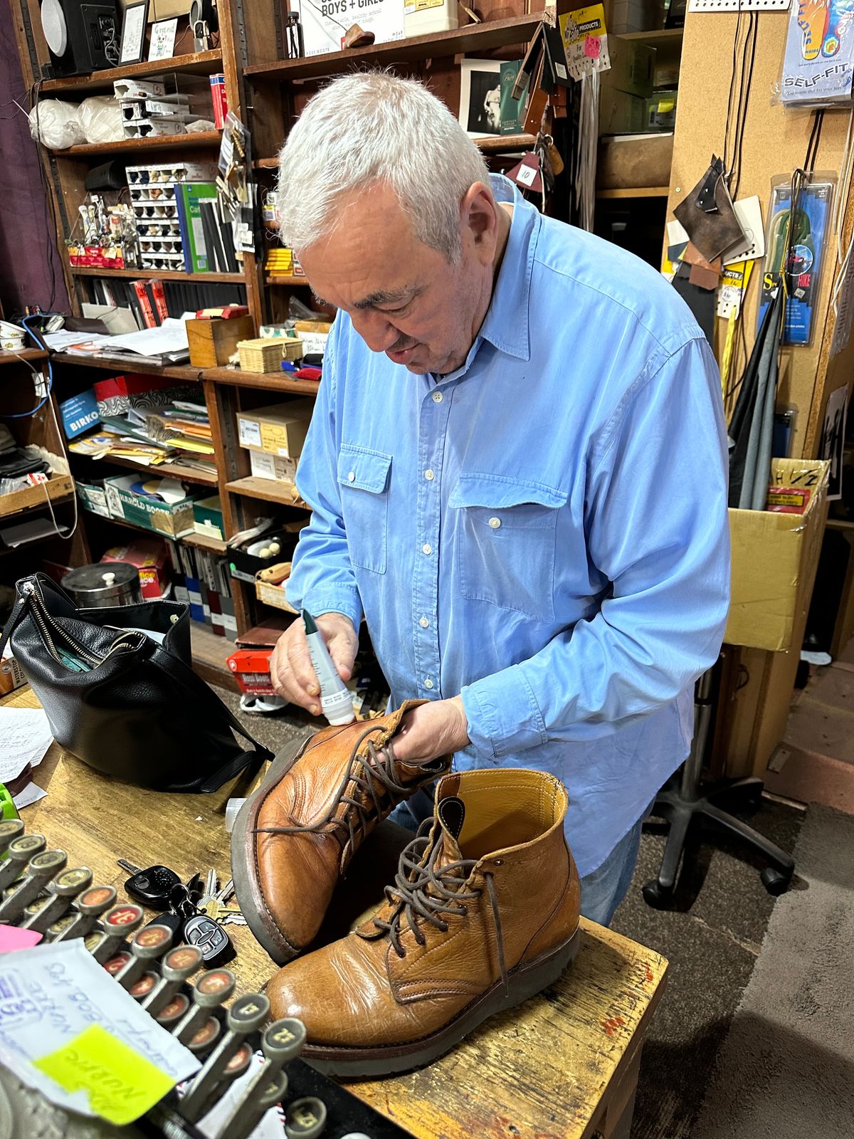 Photo by Chickenman on April 4, 2023 of the Anastazi Service Boot in Whiskey Veg-Tanned Calfskin.