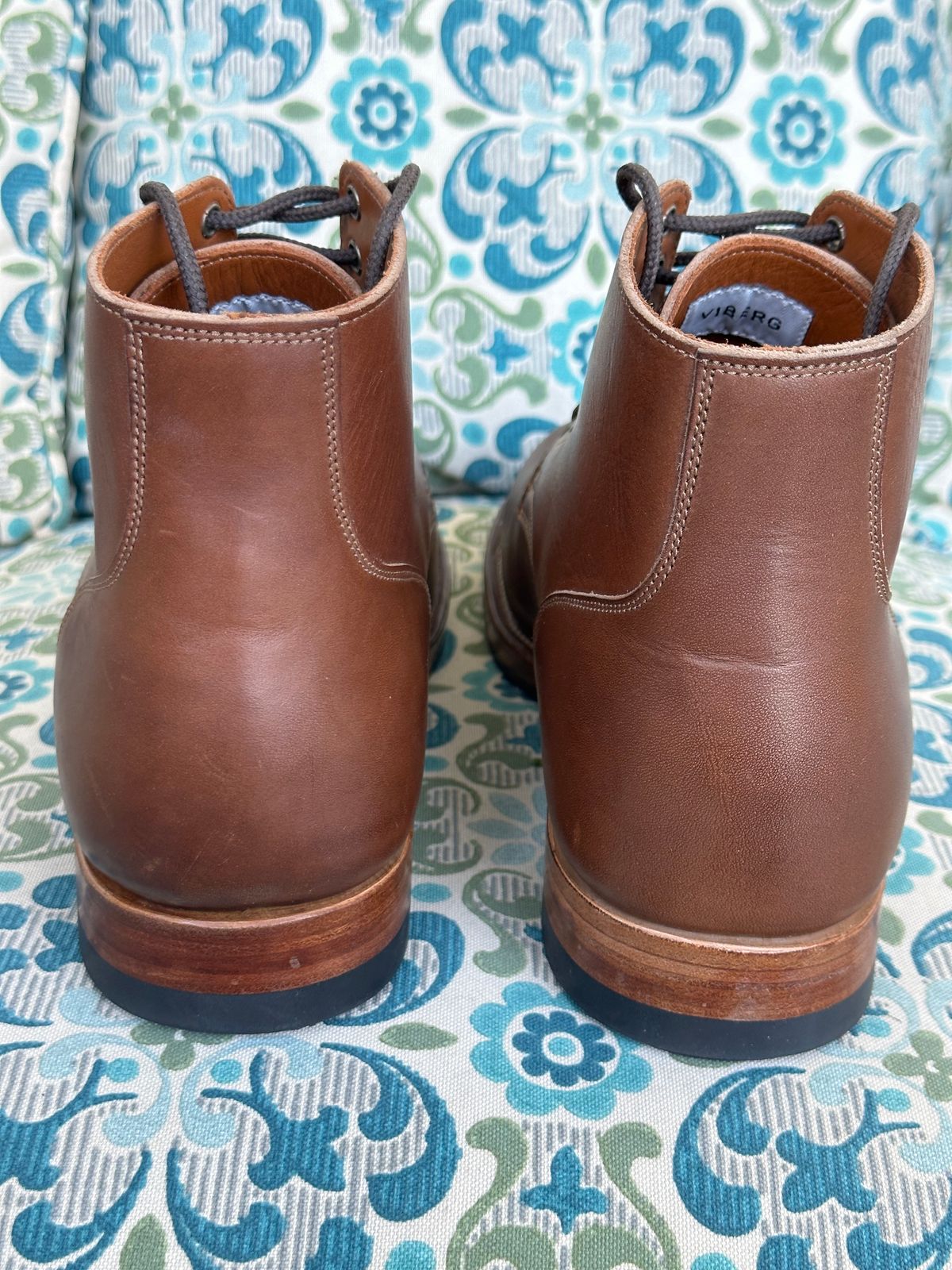 Photo by Chickenman on October 1, 2023 of the Viberg Service Boot in Tempesti Elbamatt.