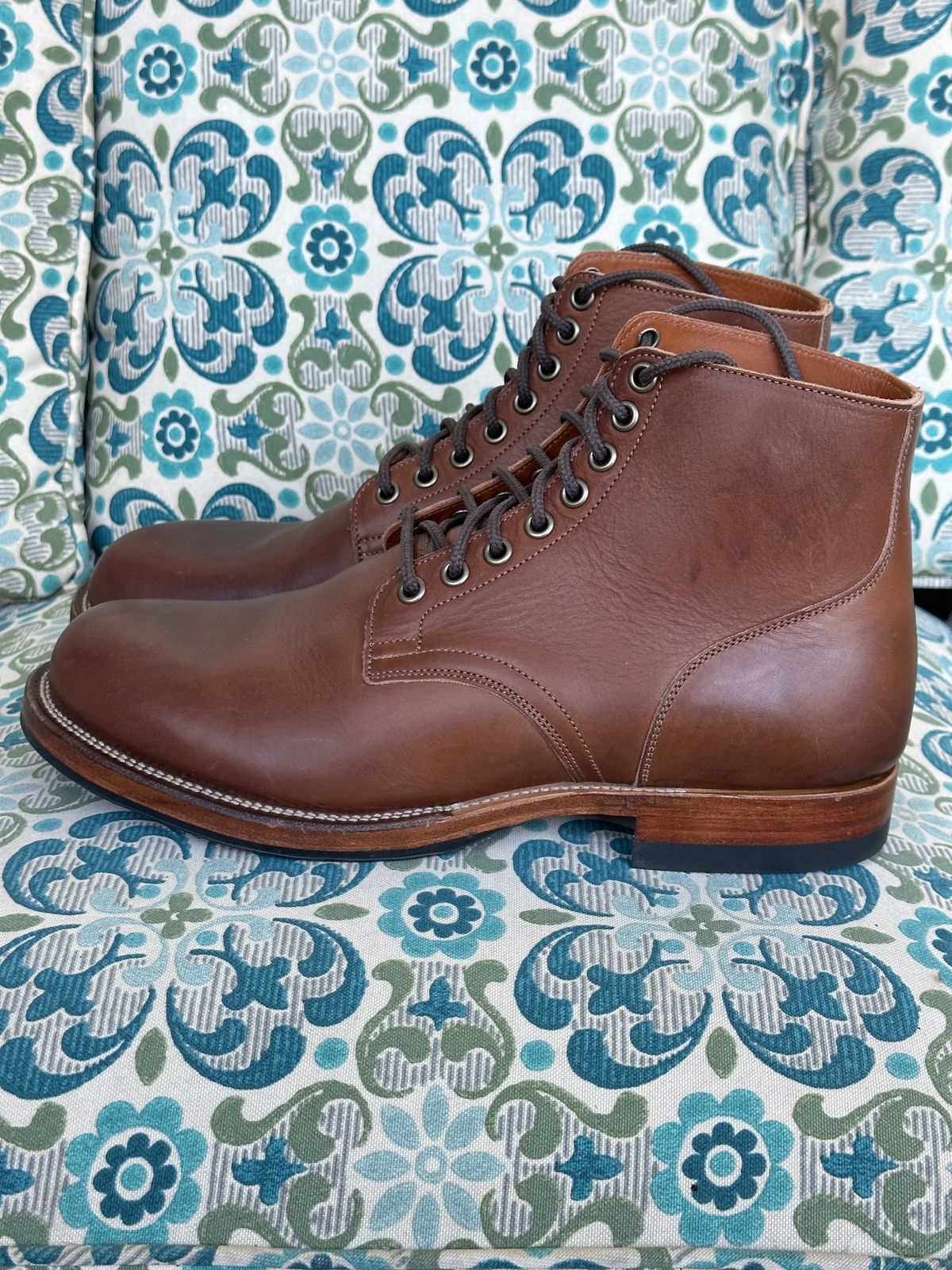 Photo by Chickenman on October 1, 2023 of the Viberg Service Boot in Tempesti Elbamatt.