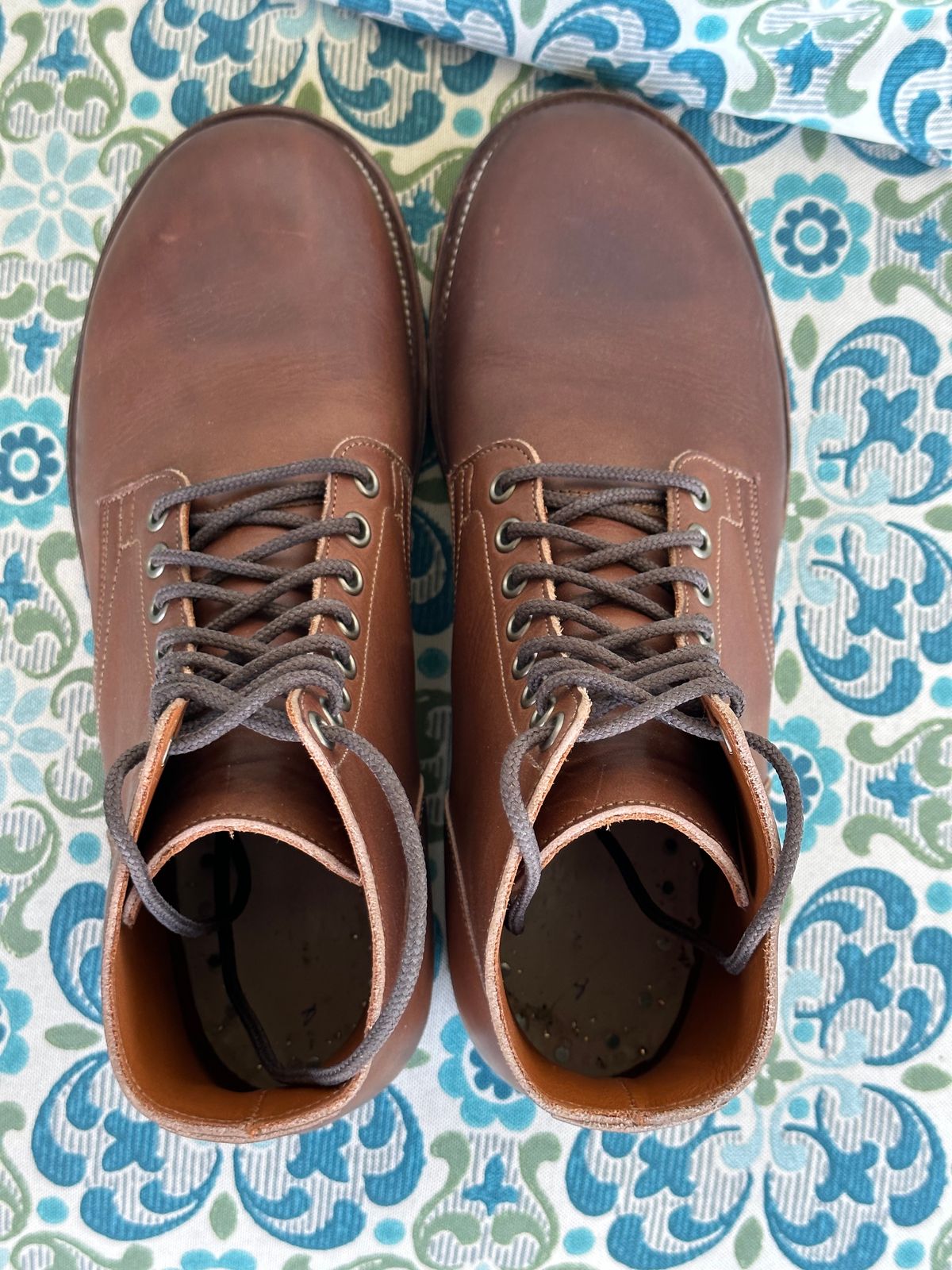 Photo by Chickenman on October 1, 2023 of the Viberg Service Boot in Tempesti Elbamatt.