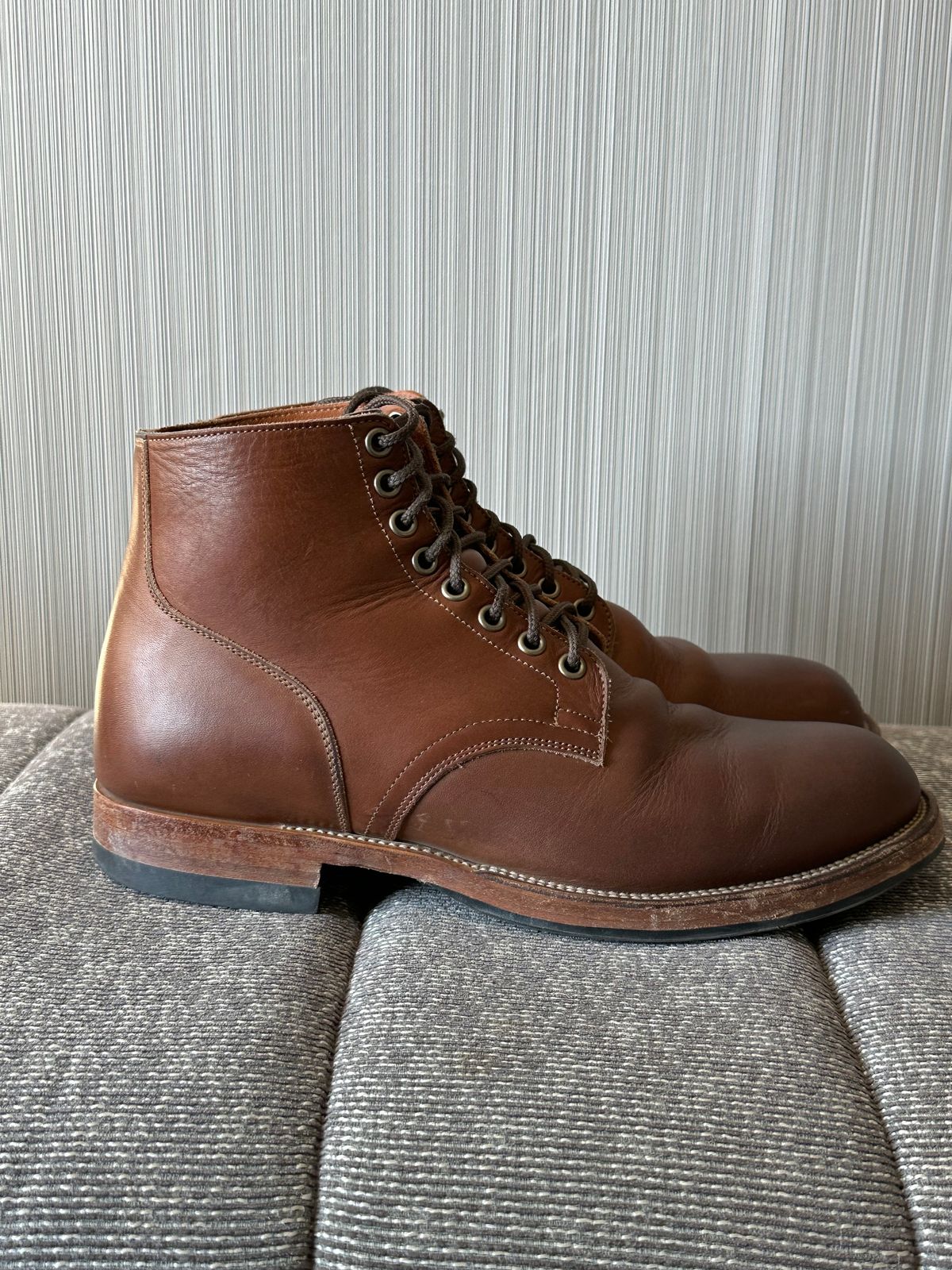 Photo by Chickenman on November 4, 2023 of the Viberg Service Boot in Tempesti Elbamatt.