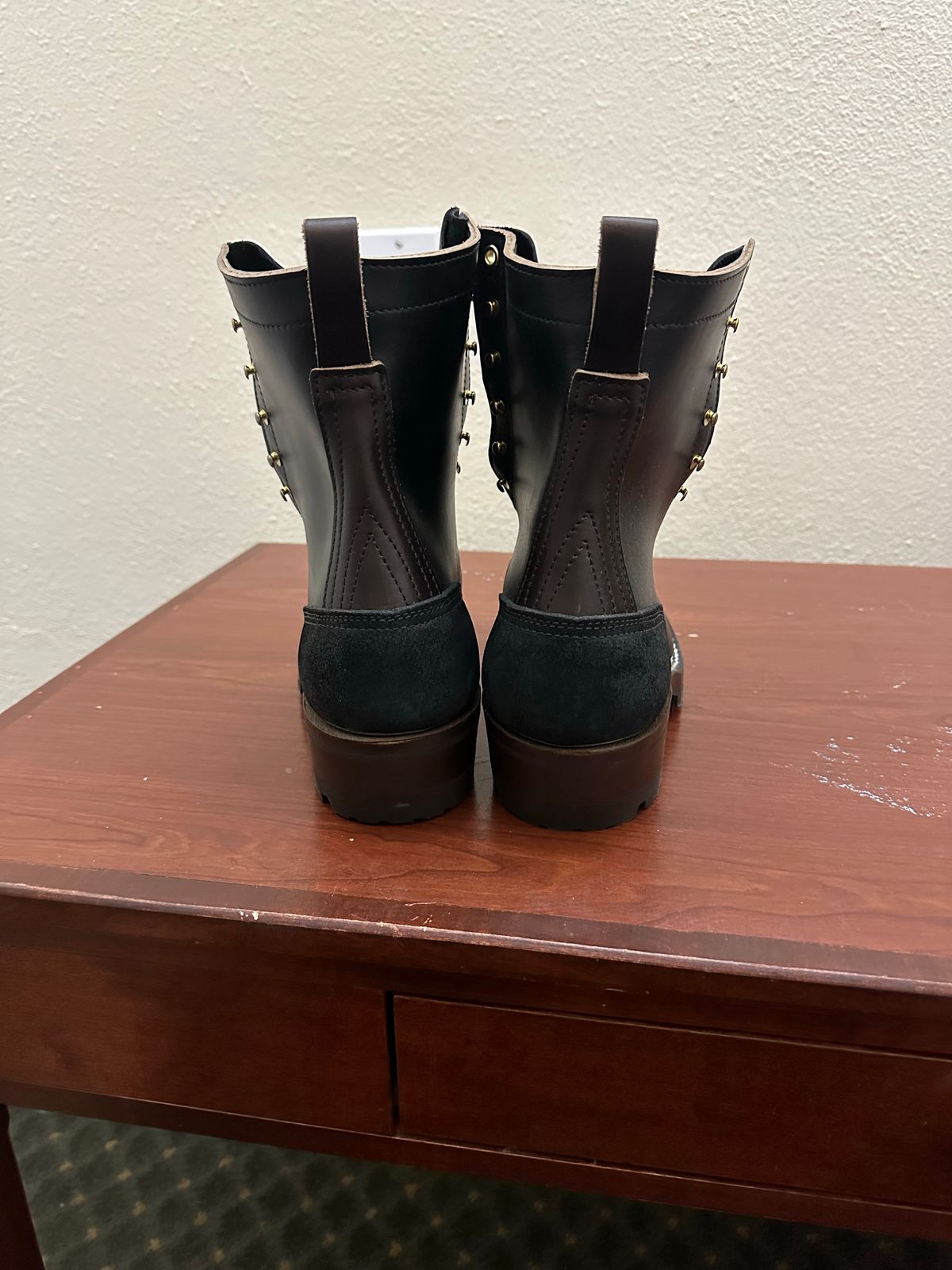 Photo by crkath77 on November 1, 2022 of the Nicks Unlisted Model in Horween Black Chromexcel.