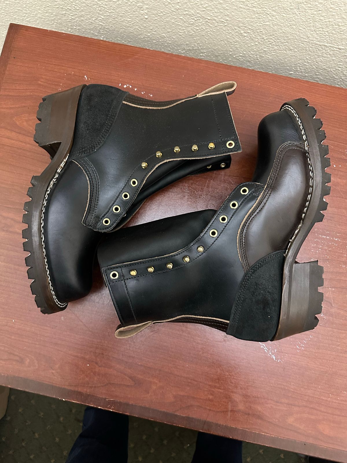 Photo by crkath77 on November 1, 2022 of the Nicks Unlisted Model in Horween Black Chromexcel.