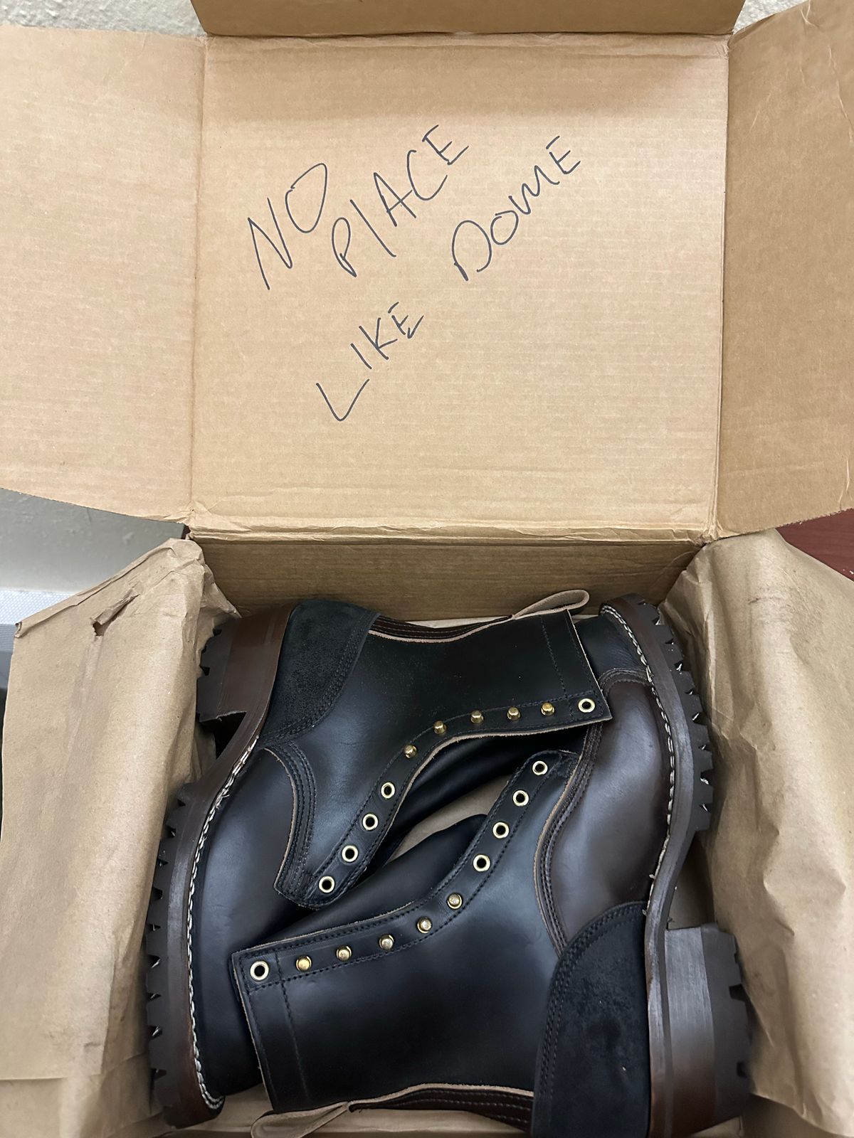 Photo by crkath77 on November 1, 2022 of the Nicks Unlisted Model in Horween Black Chromexcel.