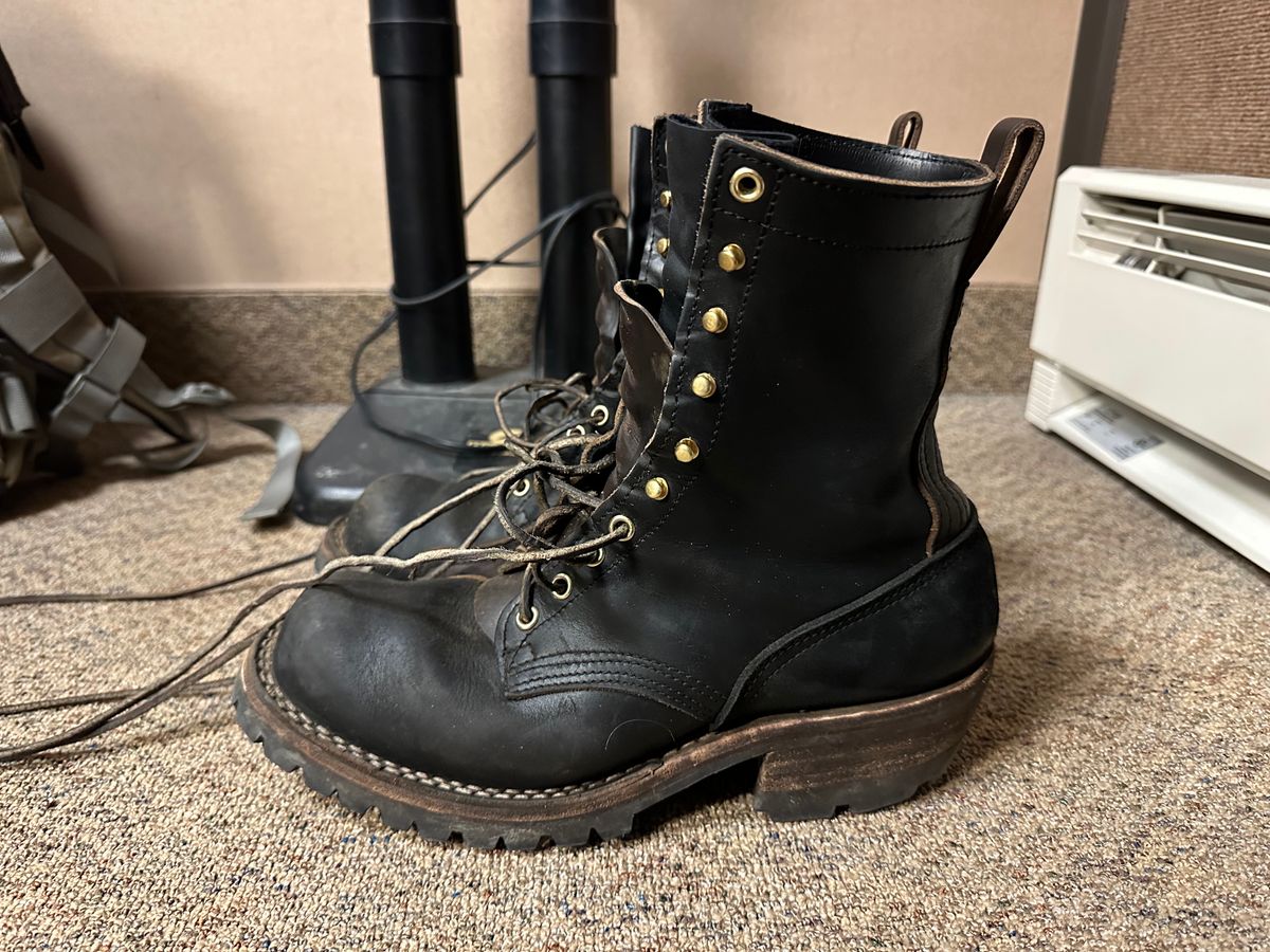 Photo by crkath77 on December 2, 2022 of the Nicks Unlisted Model in Horween Black Chromexcel.