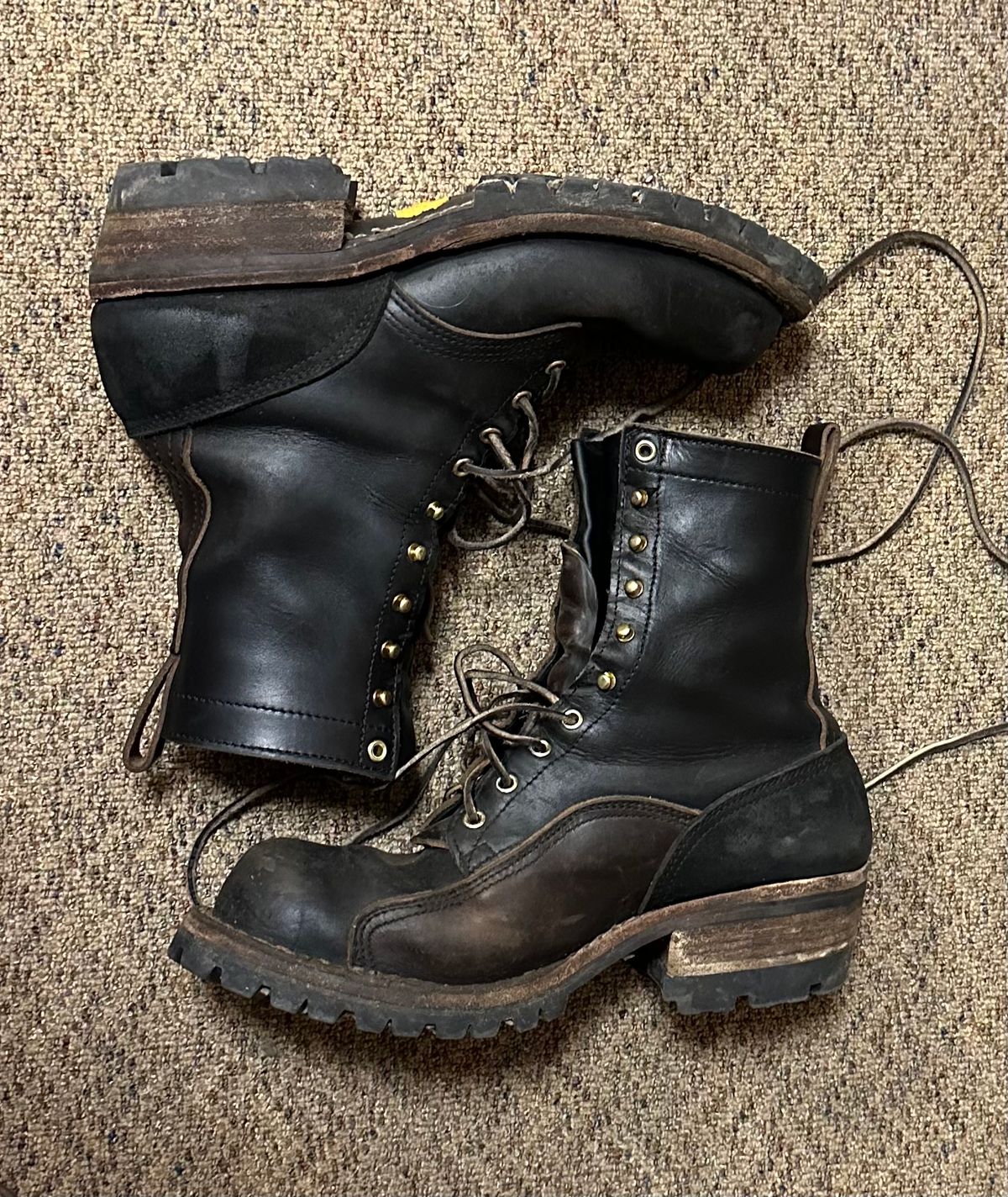 Photo by crkath77 on December 2, 2022 of the Nicks Unlisted Model in Horween Black Chromexcel.