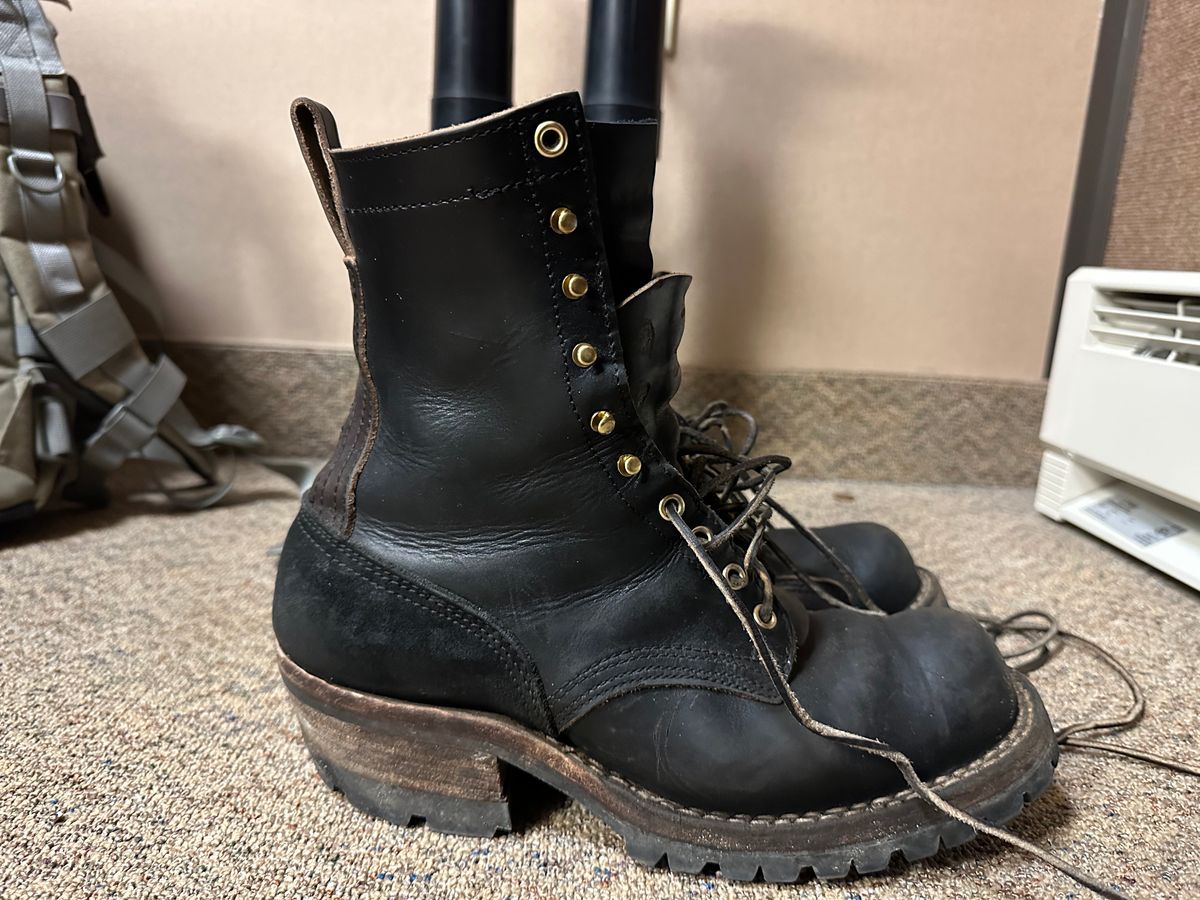 Photo by crkath77 on December 2, 2022 of the Nicks Unlisted Model in Horween Black Chromexcel.