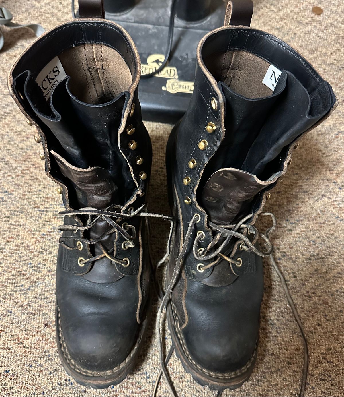 Photo by crkath77 on December 2, 2022 of the Nicks Unlisted Model in Horween Black Chromexcel.