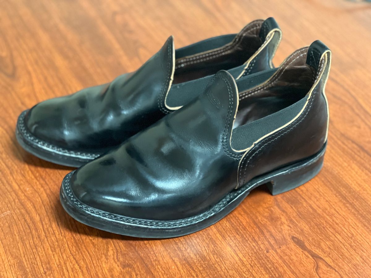 Photo by PonyTetrich on August 28, 2023 of the Wesco Romeo in Maryam Black Horsehide.