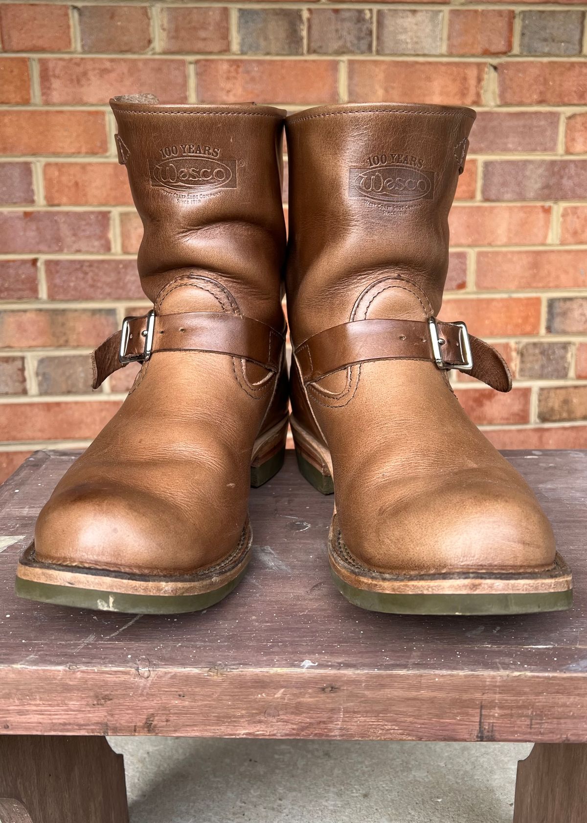 Photo by PonyTetrich on December 1, 2024 of the Wesco Boss Engineer Boot in Horween Natural Chromexcel.