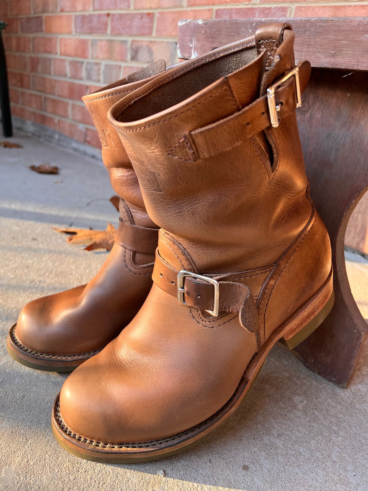 Photo by PonyTetrich on January 2, 2025 of the Wesco Boss Engineer Boot in Horween Natural Chromexcel.